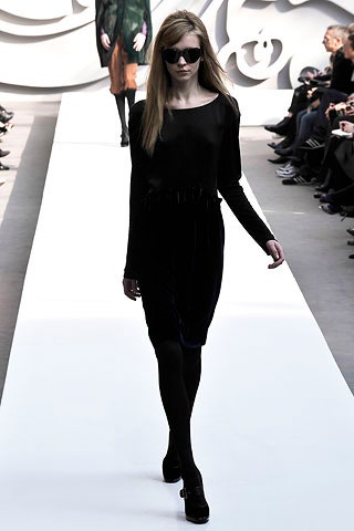 black velvet long-sleeve dress