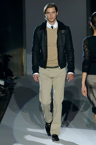black leather long-sleeve collared fitted zippered jacket