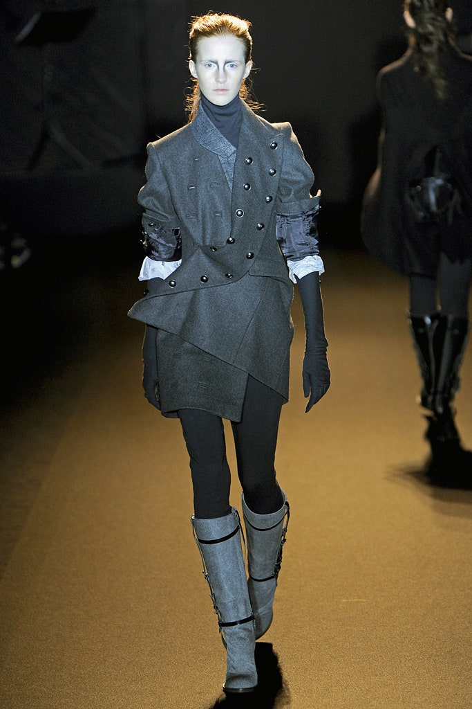 gray wool long-sleeve collared structured buttoned coat