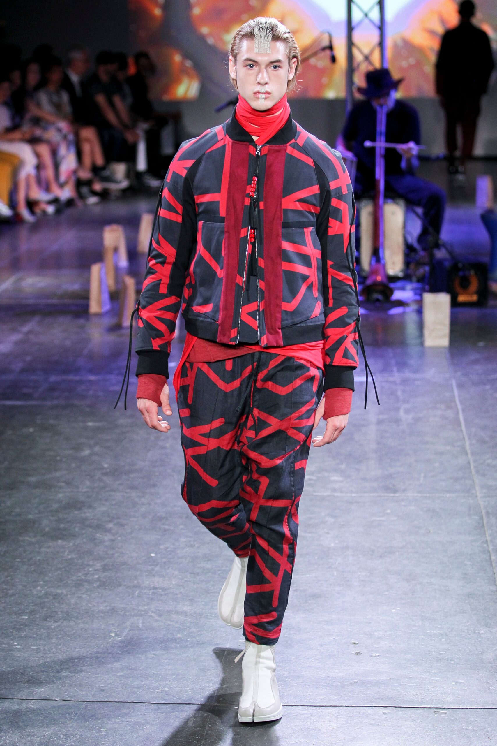 red cotton long-sleeve collared fitted zippered printed jacket