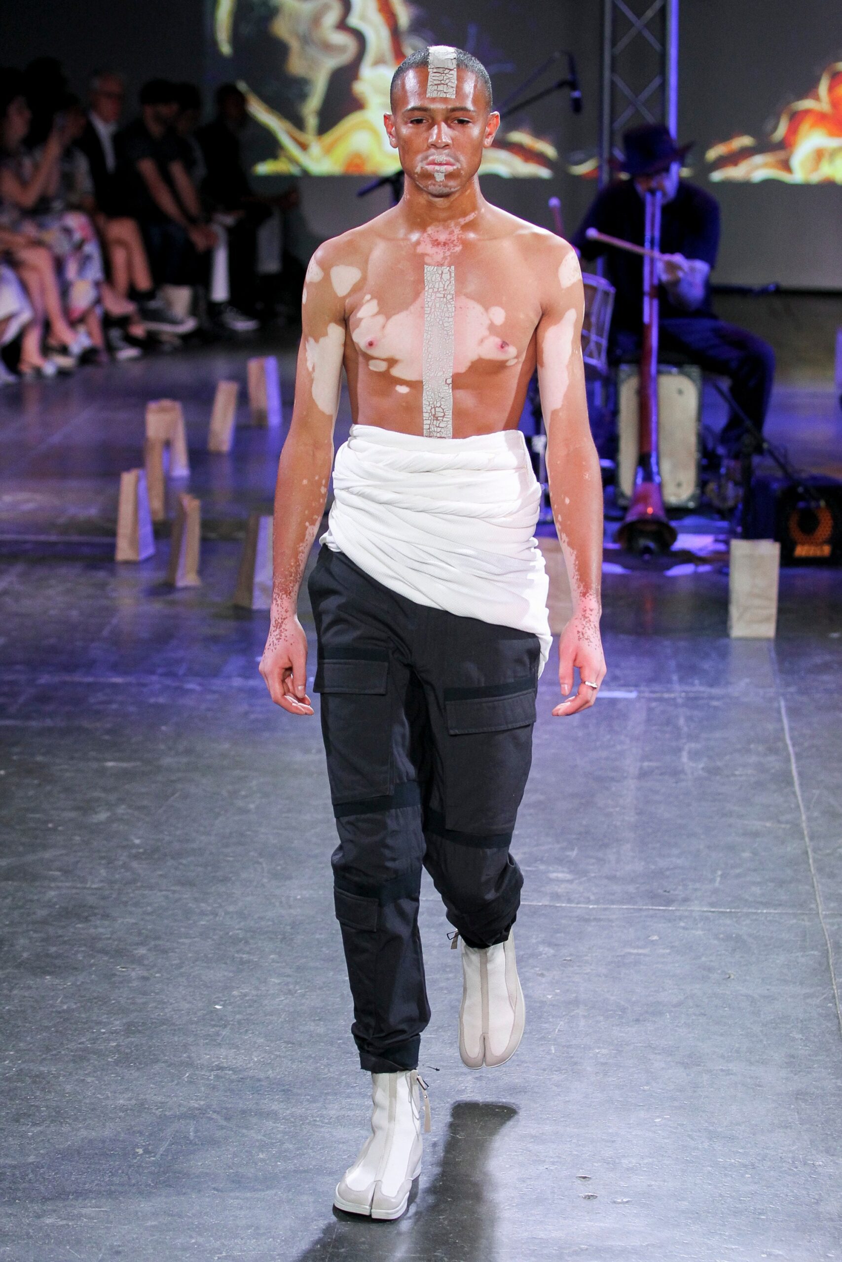 black relaxed cargo pants and white fitted top