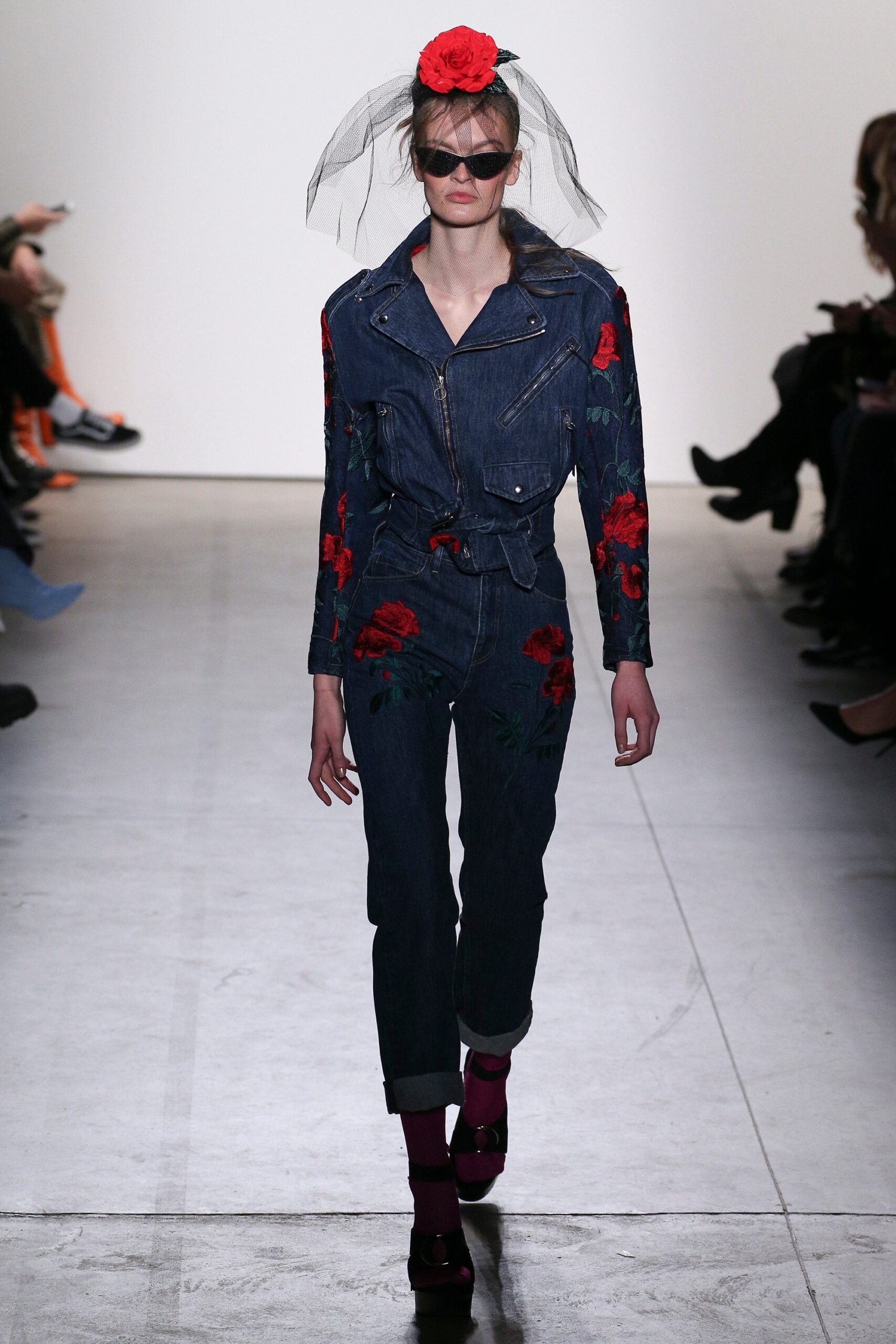 blue denim long-sleeve collared fitted embroidered jacket