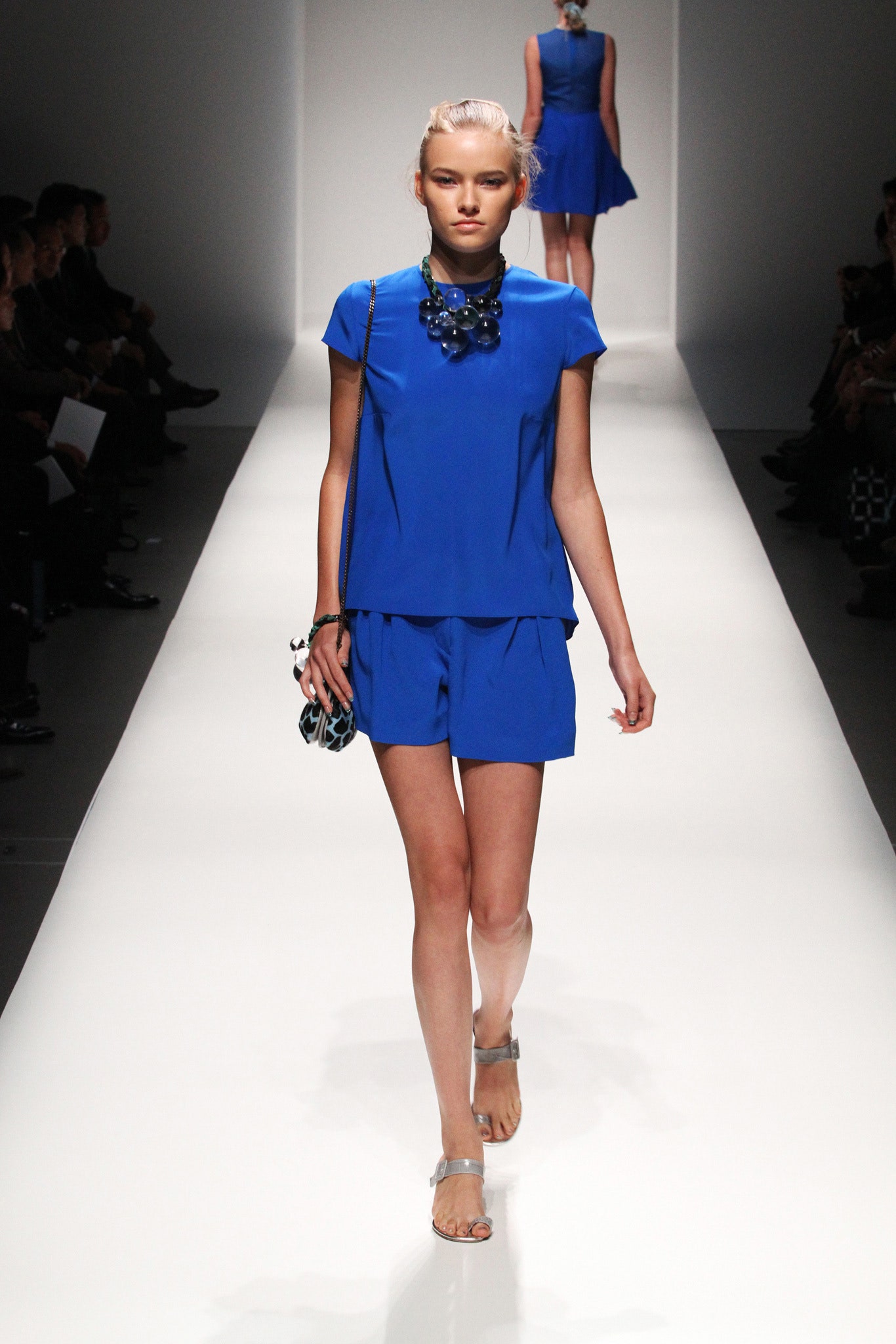 blue short-sleeve scoop-neck fitted top