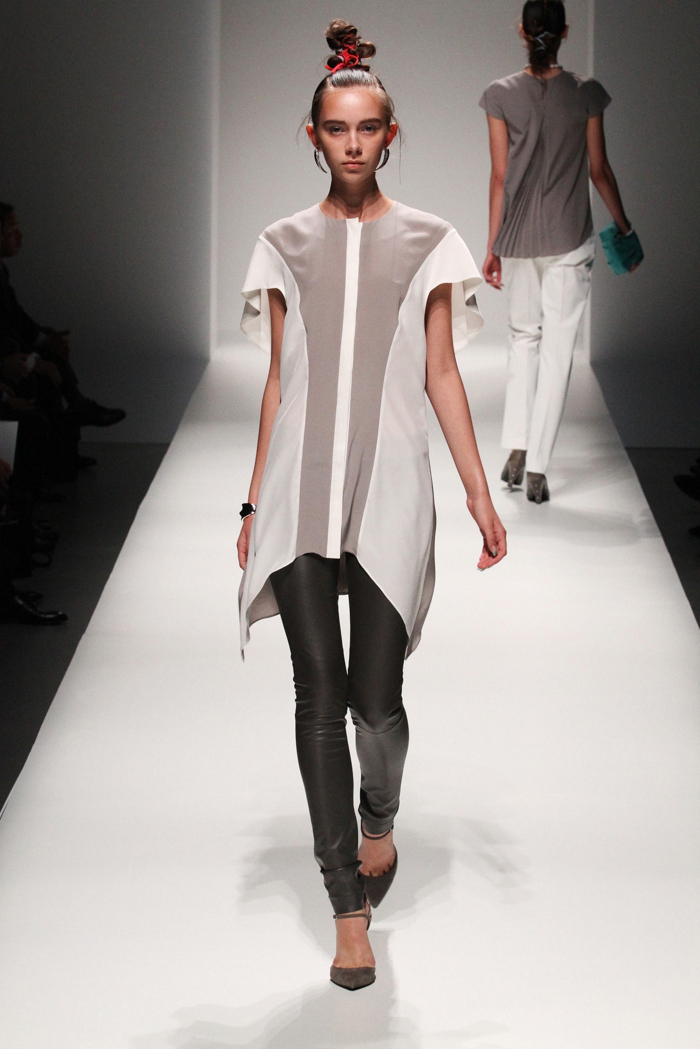 white cotton short-sleeve asymmetric relaxed layered top