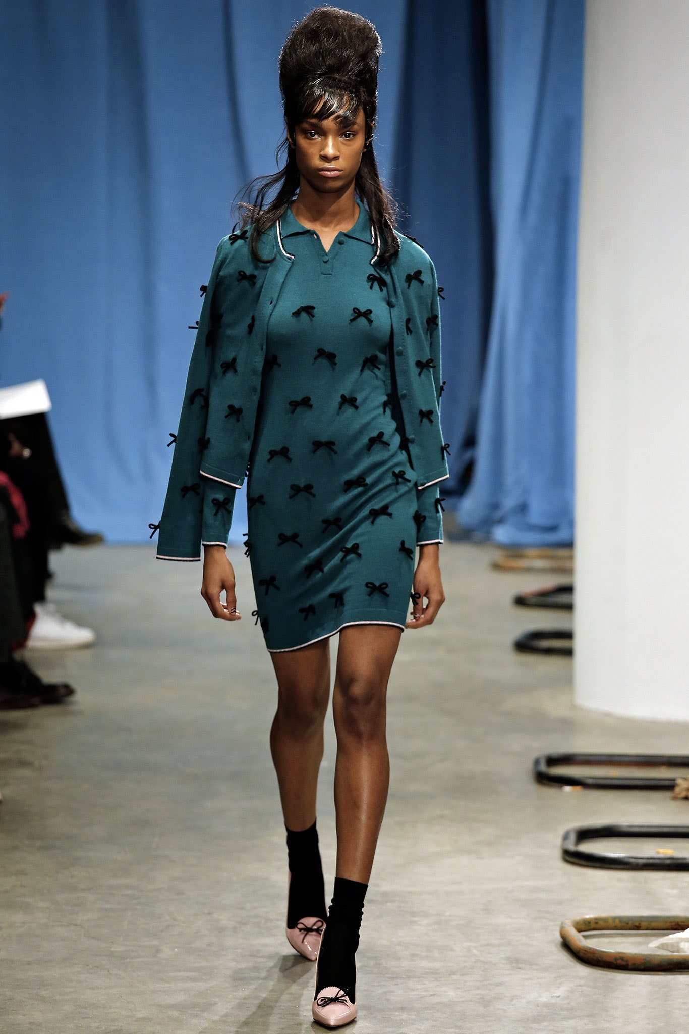 green cotton sleeveless collared fitted embroidered mini dress