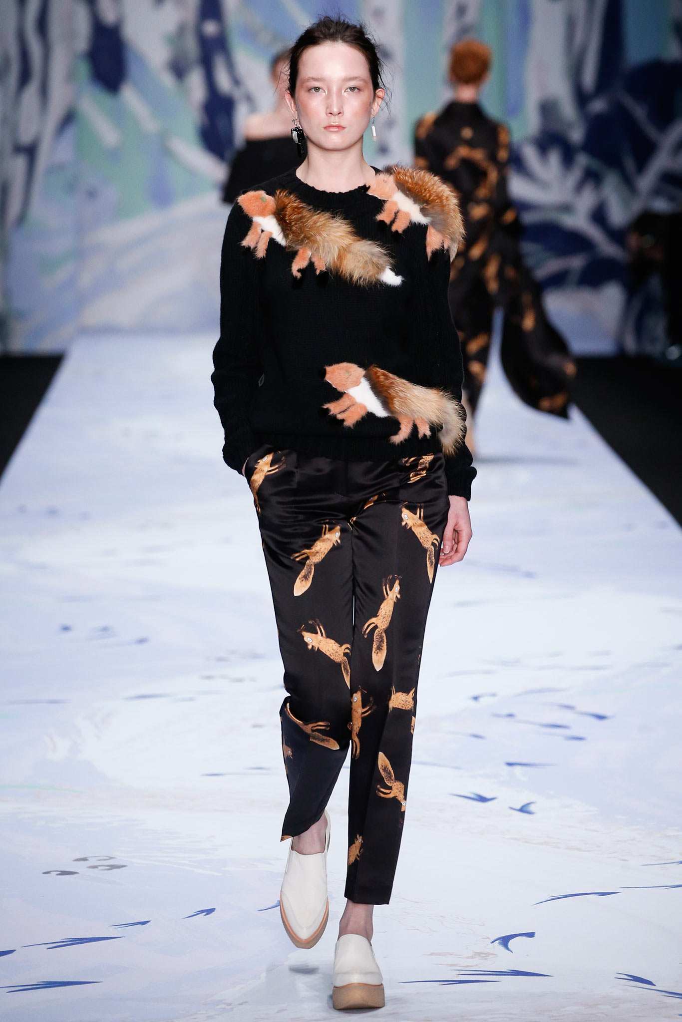 black silk tailored printed pants