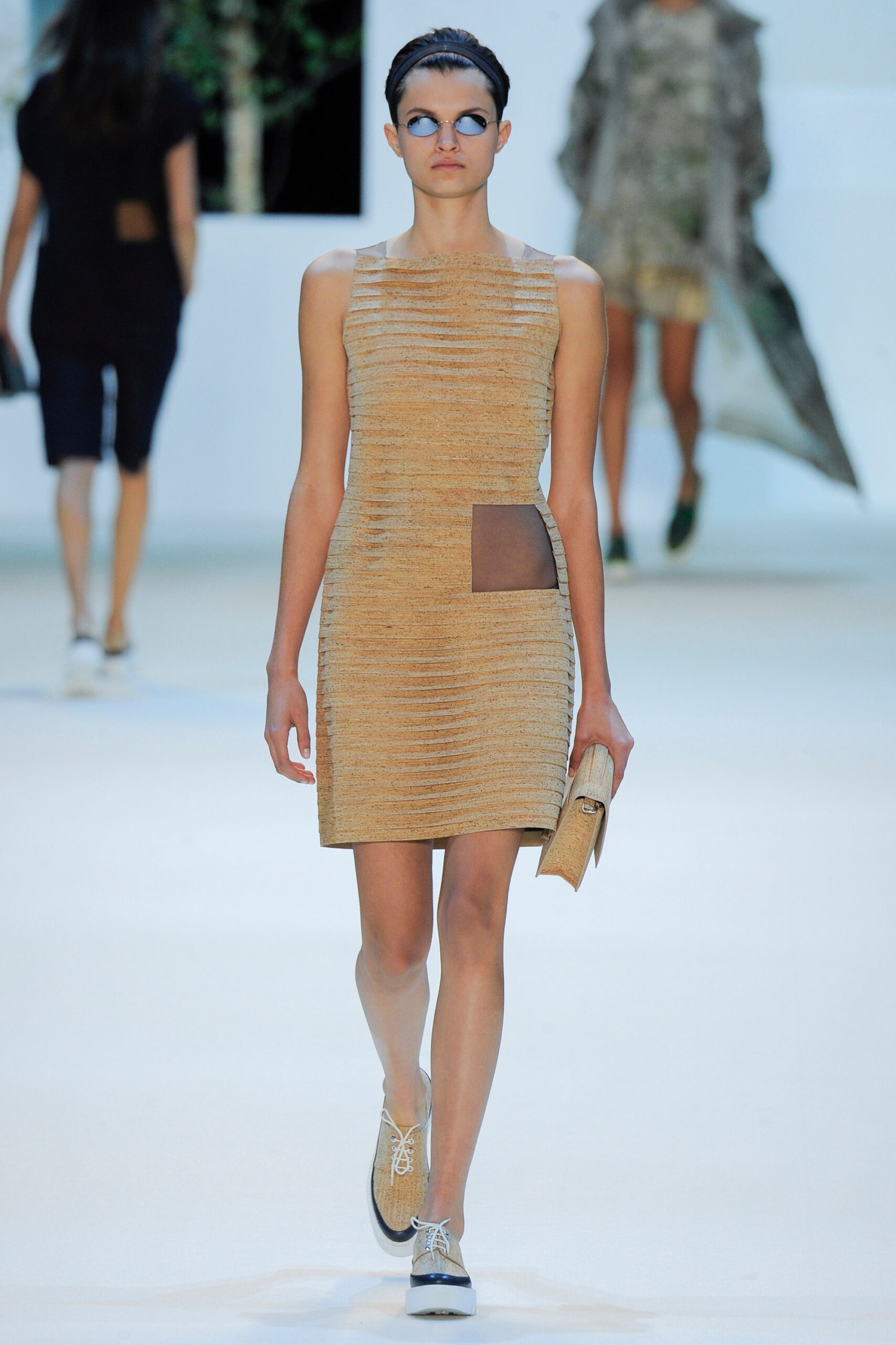 beige fitted sleeveless dress