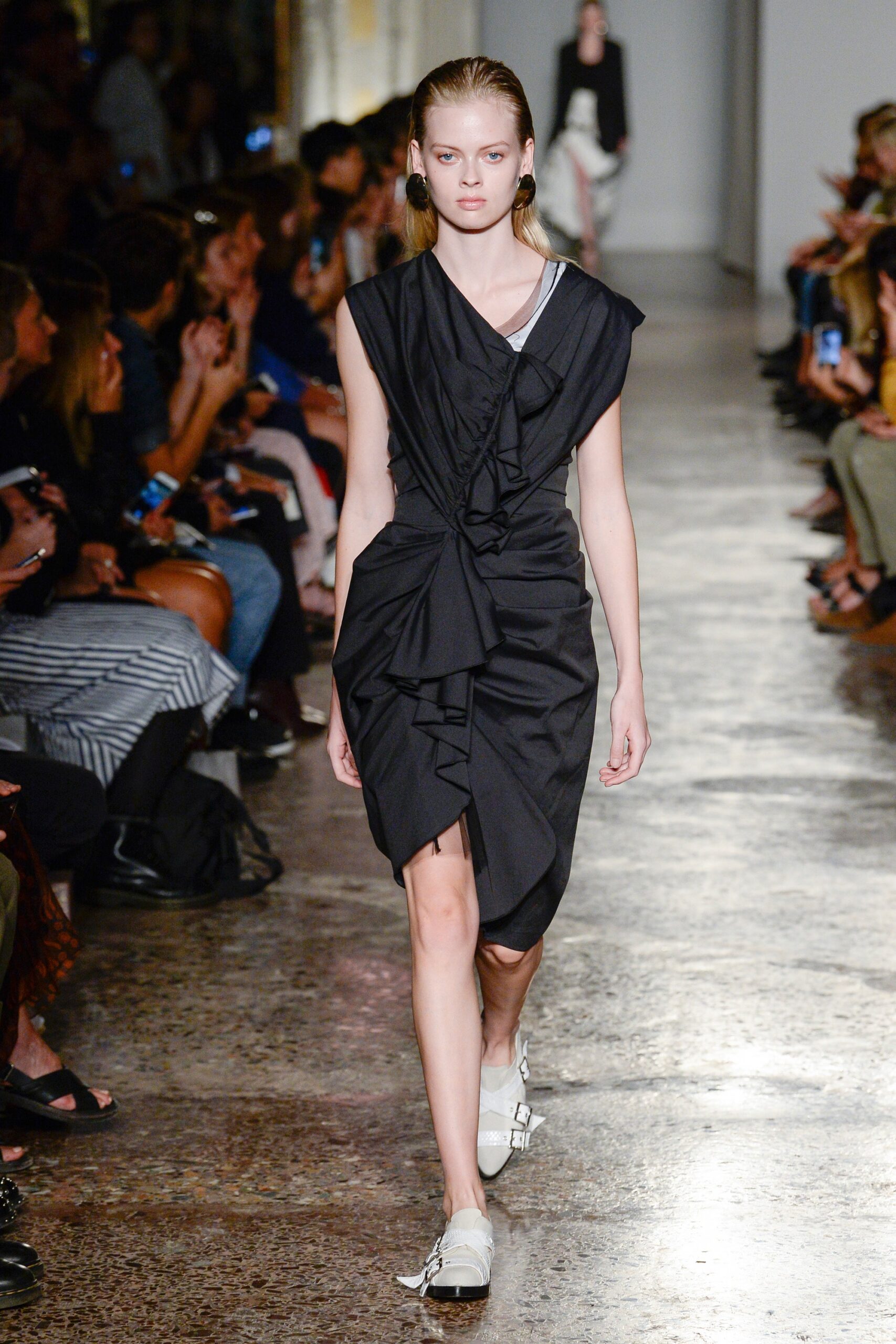 black fitted sleeveless dress