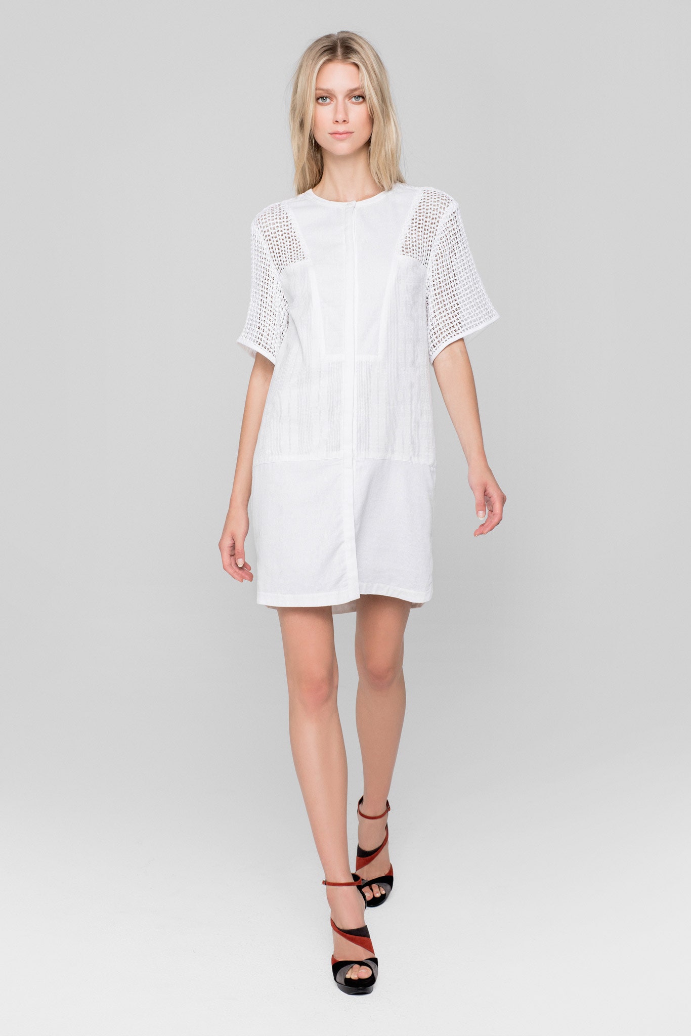 white relaxed short-sleeve dress