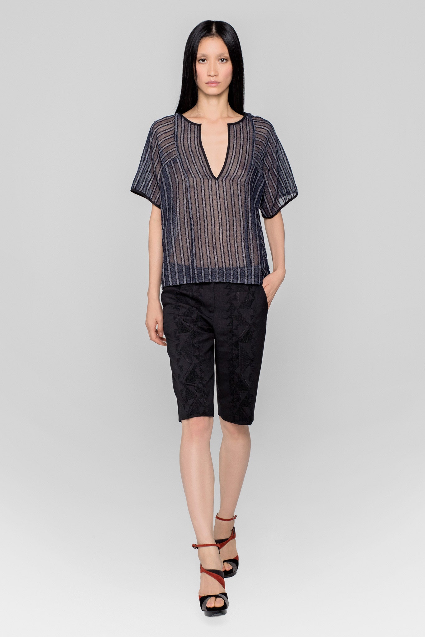 black relaxed top with shorts