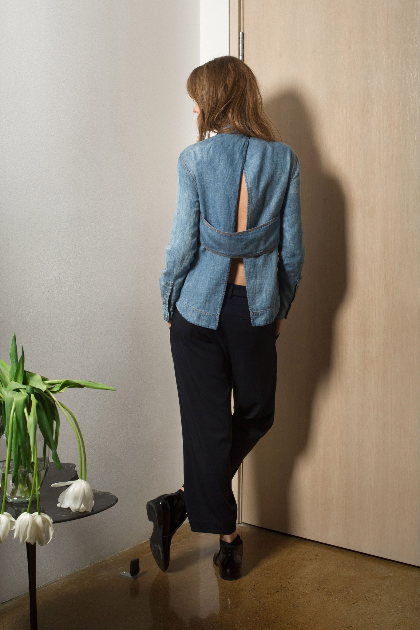 blue denim long-sleeve backless relaxed buttoned jacket