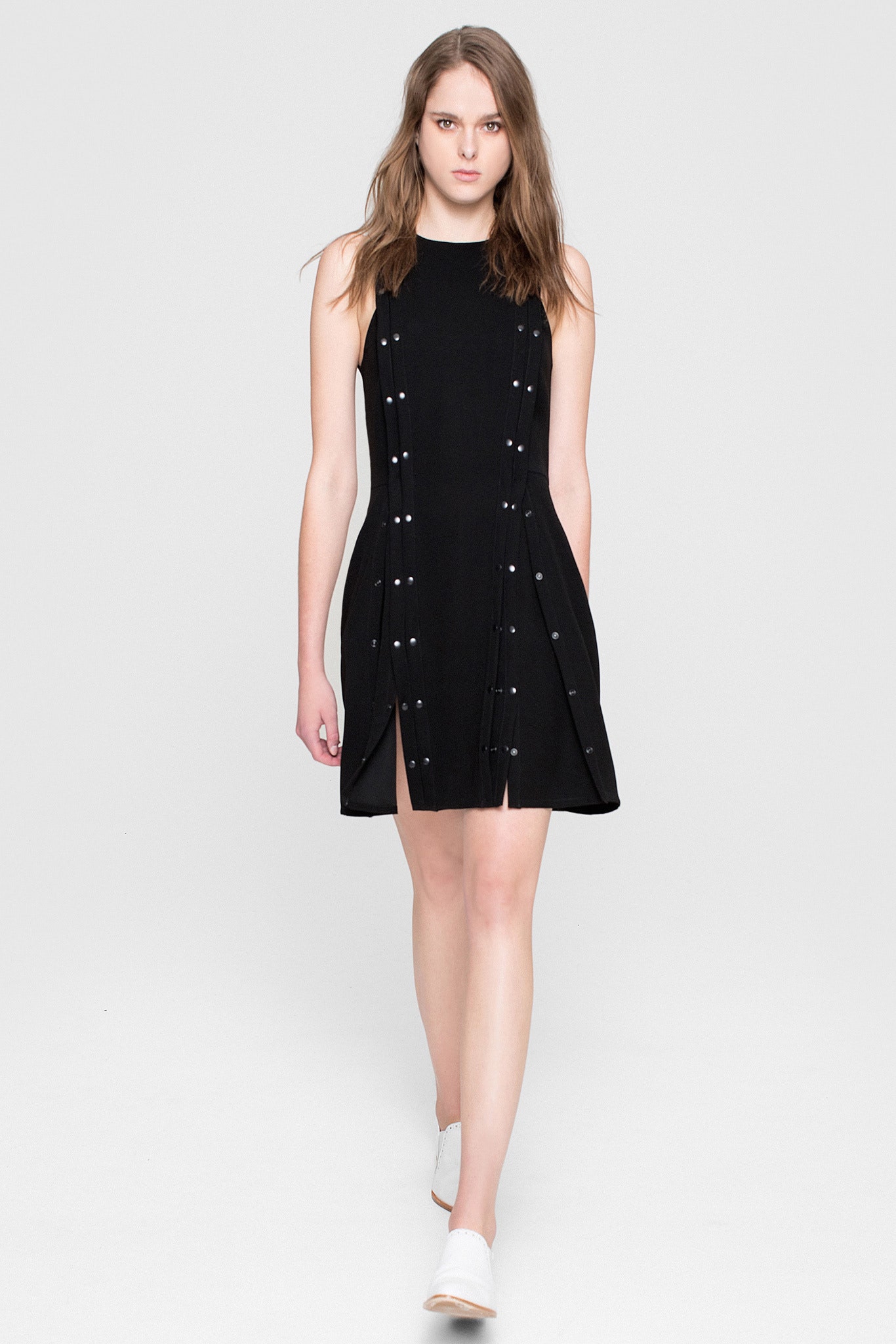 black fitted sleeveless dress