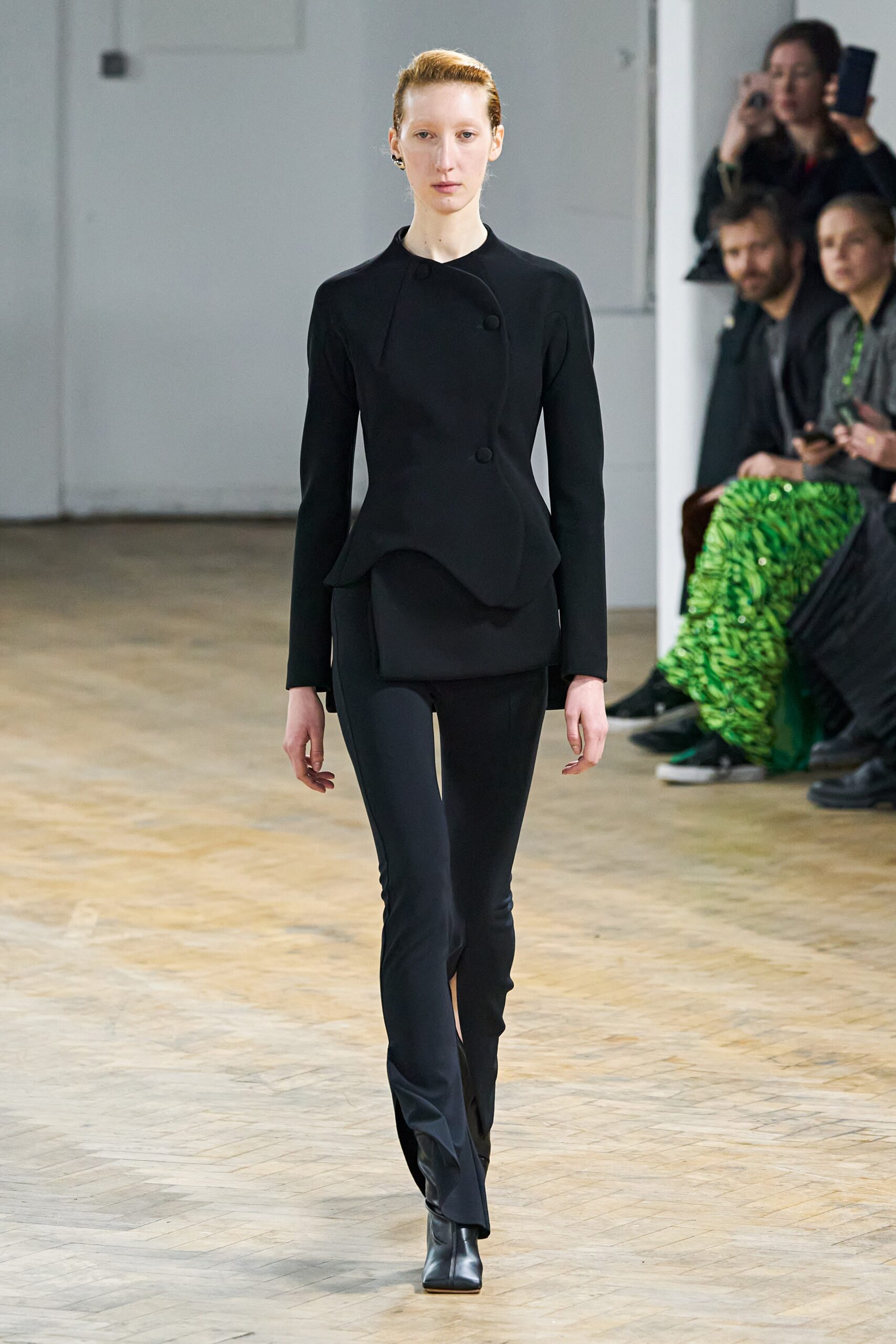 black wool long-sleeve collared fitted structured buttoned jacket