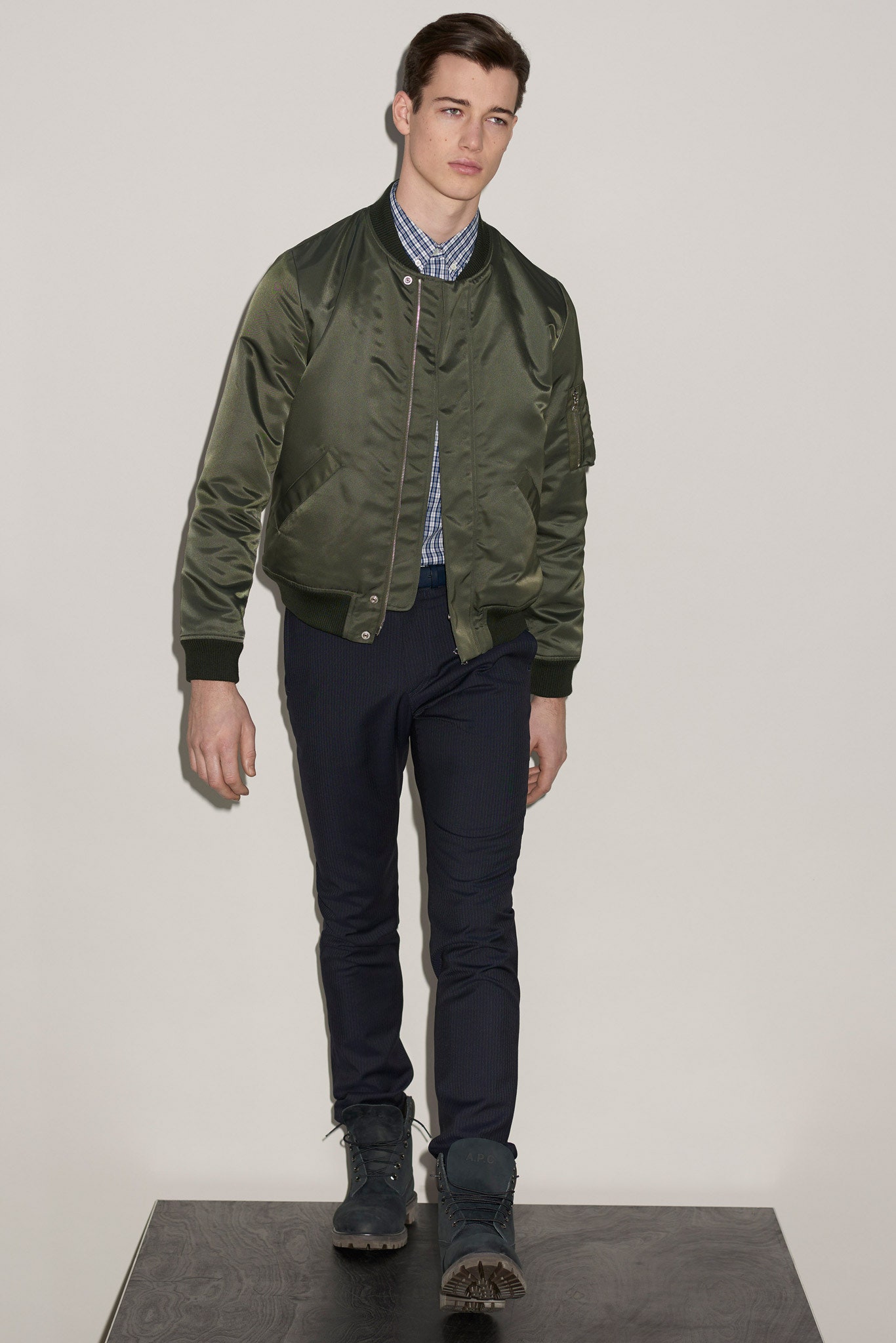 green satin long-sleeve collared fitted zippered jacket