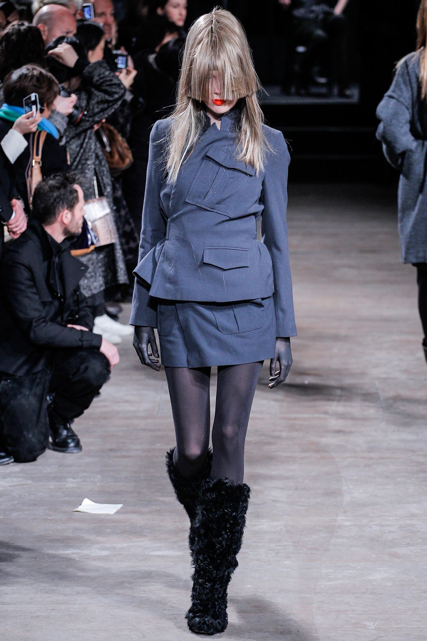 black fur fitted boots