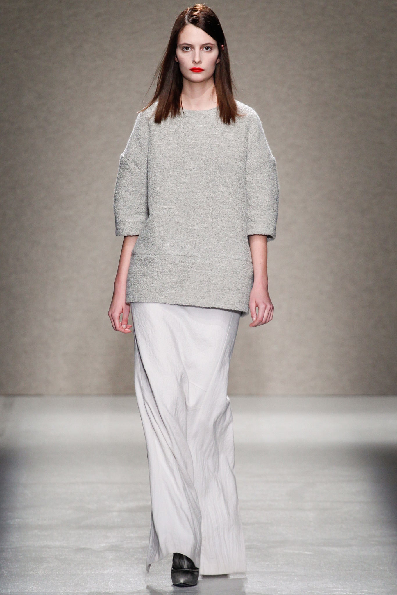 gray wool short-sleeve collared relaxed top