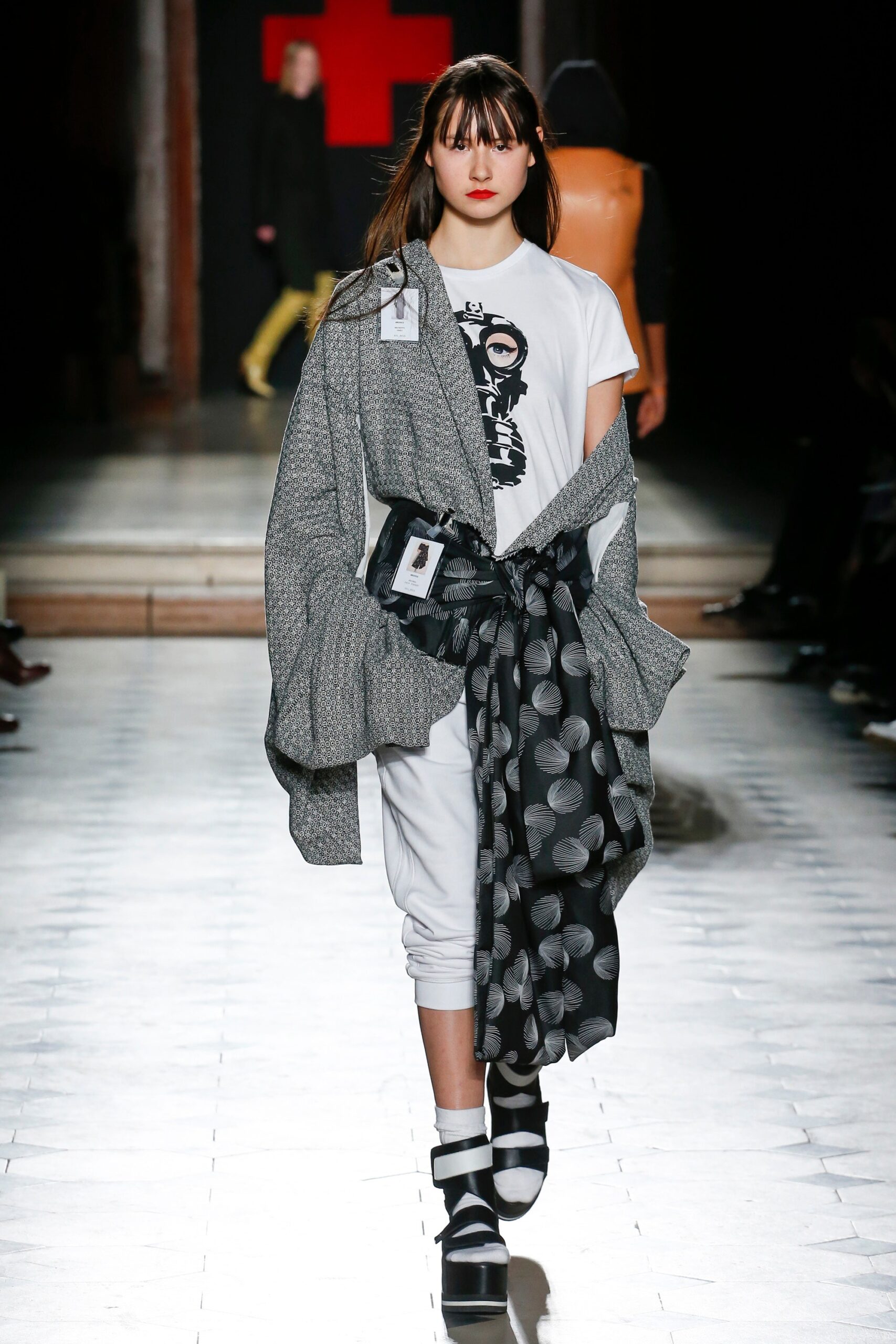 gray cotton long-sleeve collared relaxed layered jacket