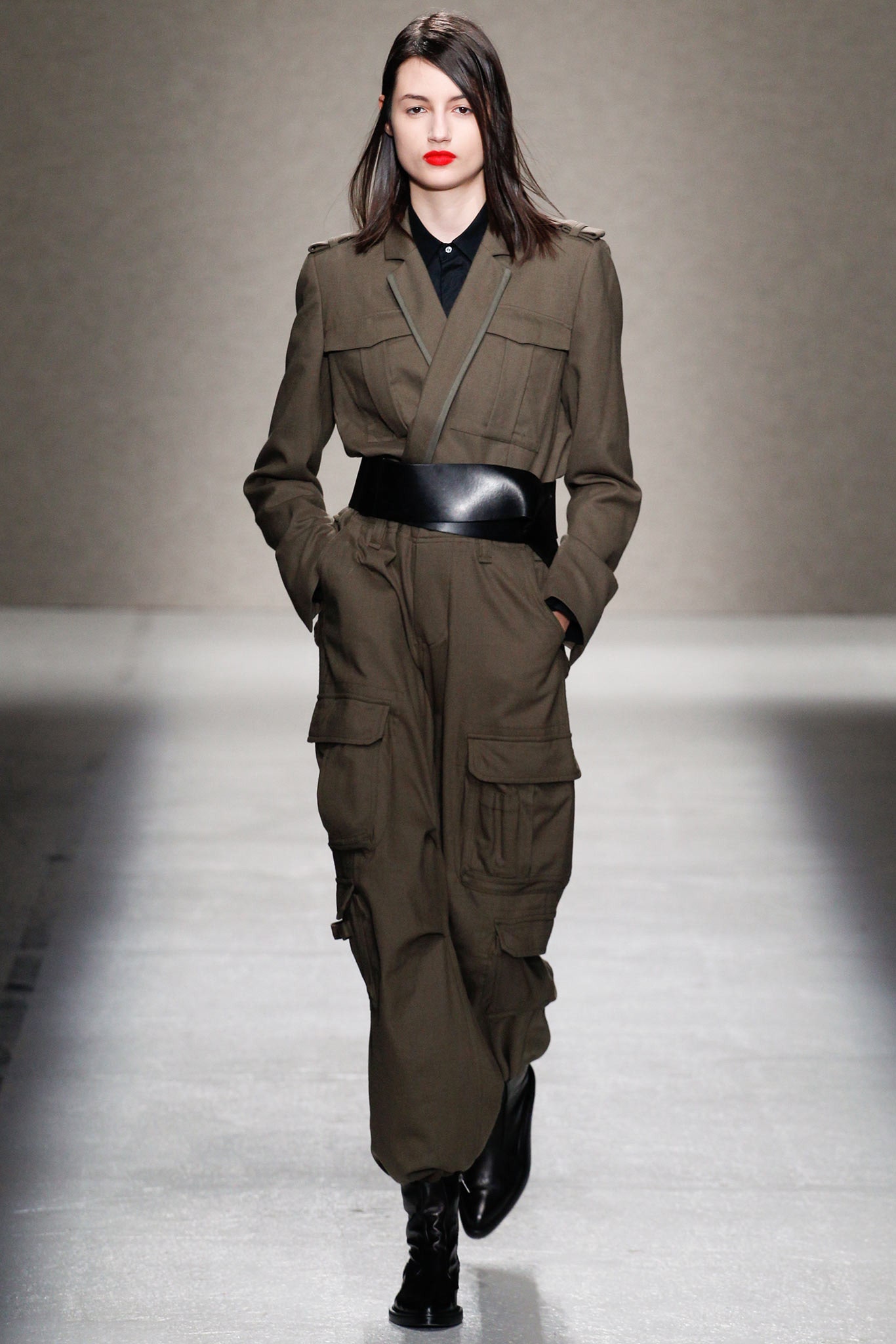green cotton long-sleeve collared fitted cargo zippered jumpsuit