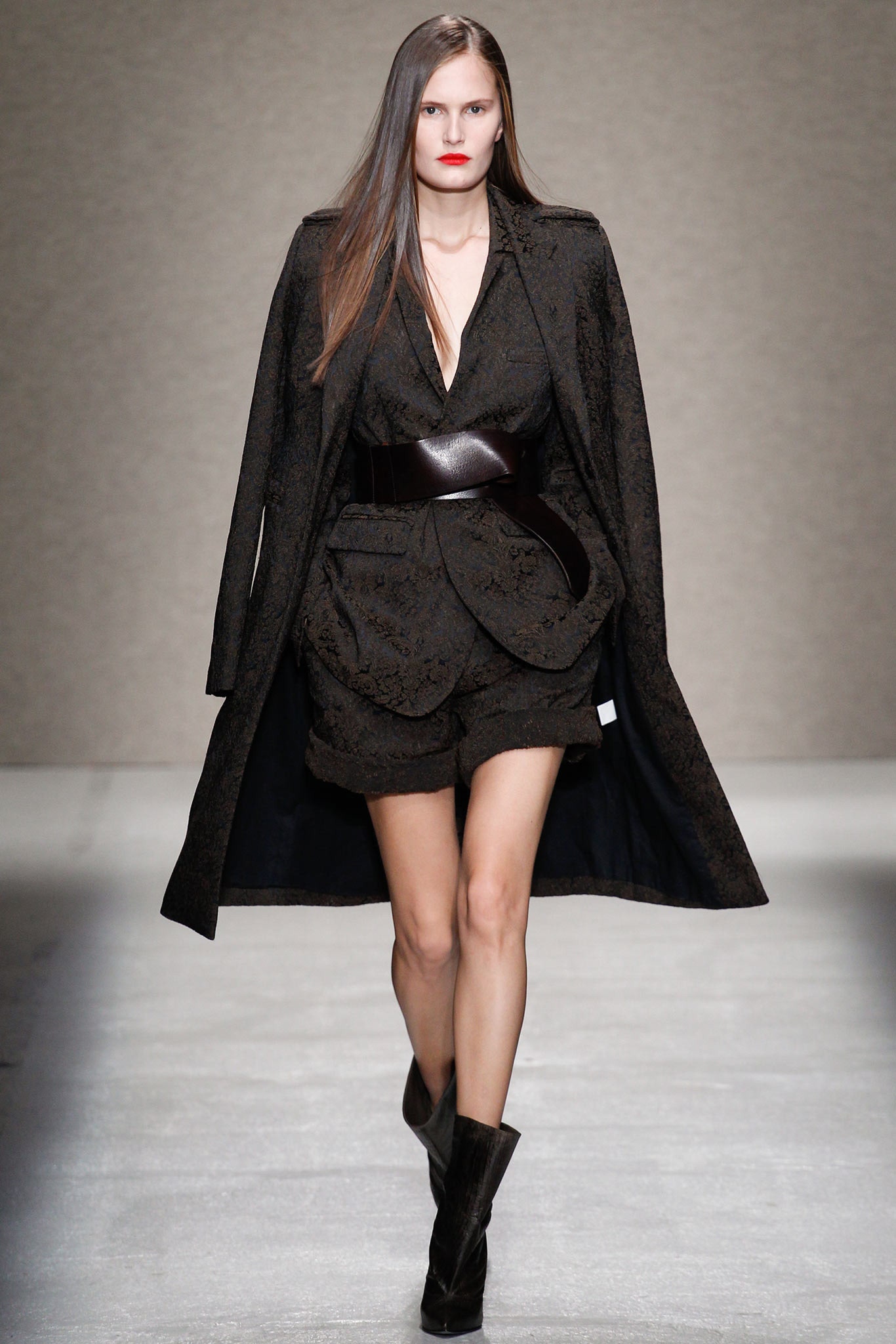 black silk long-sleeve v-neck fitted layered coat