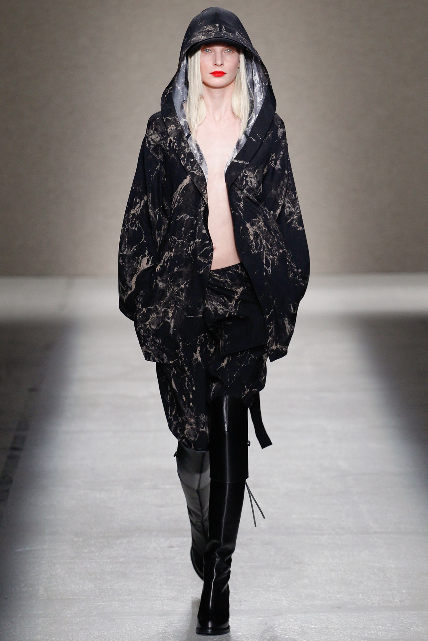 black cotton long-sleeve hooded oversized printed hoodie