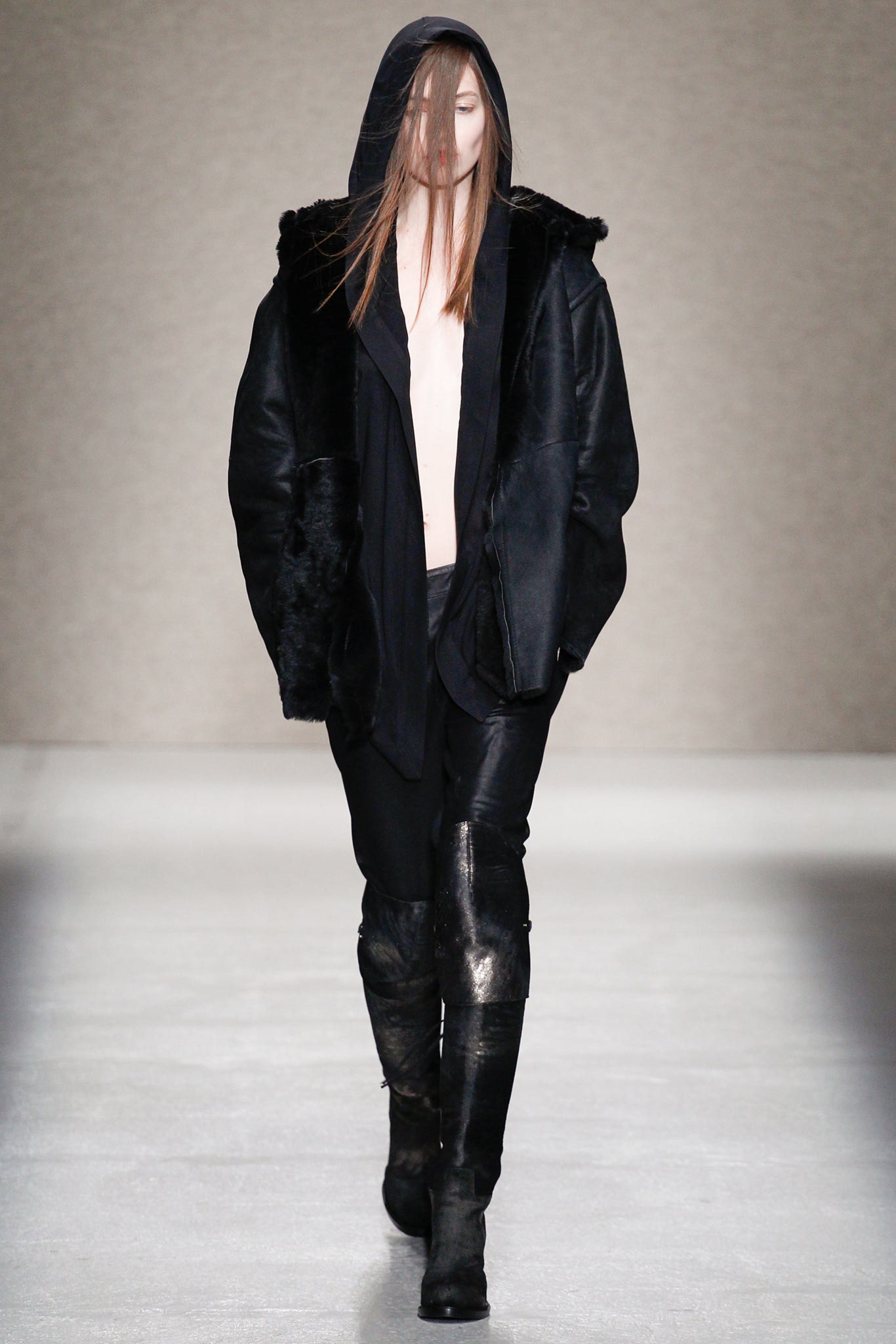 black faux-fur long-sleeve hooded relaxed zippered coat