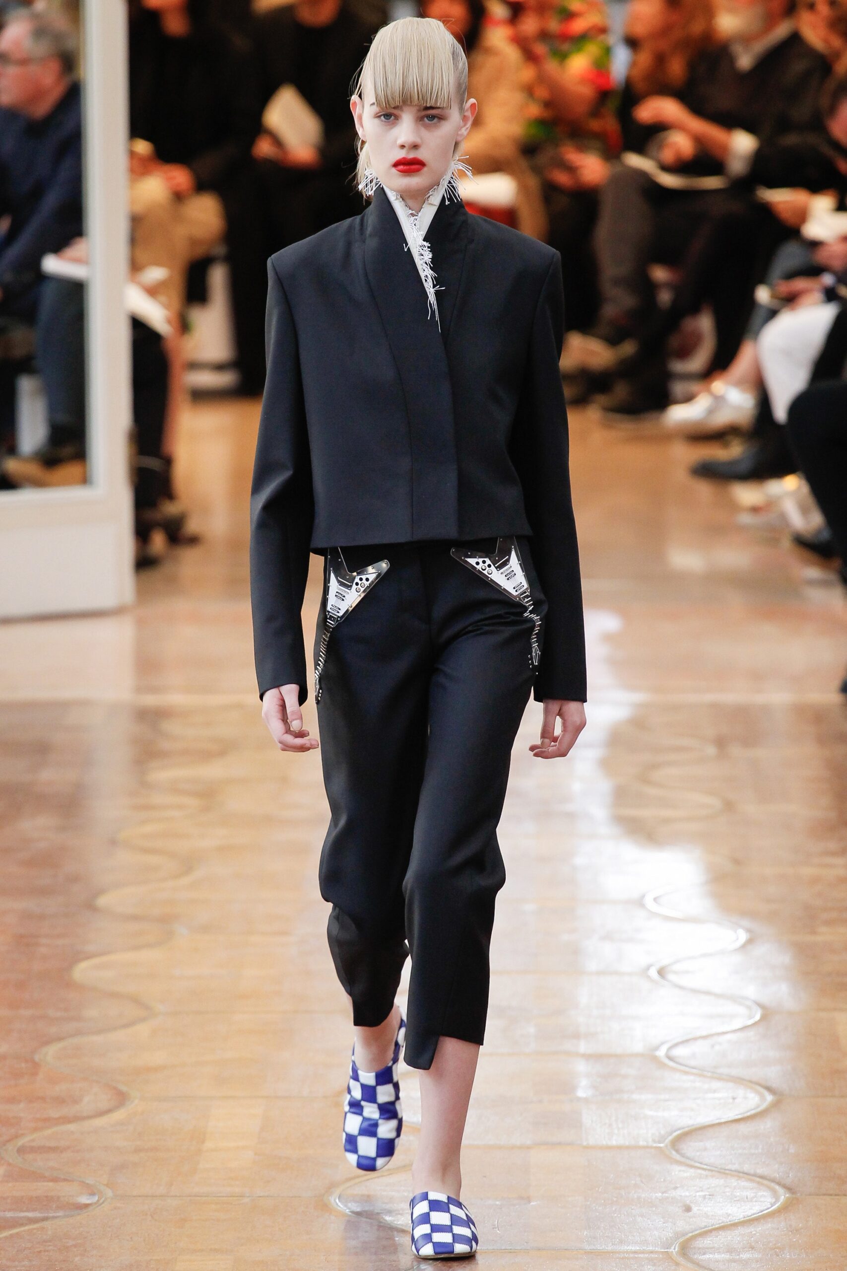 black cotton long-sleeve collared tailored zippered blazer