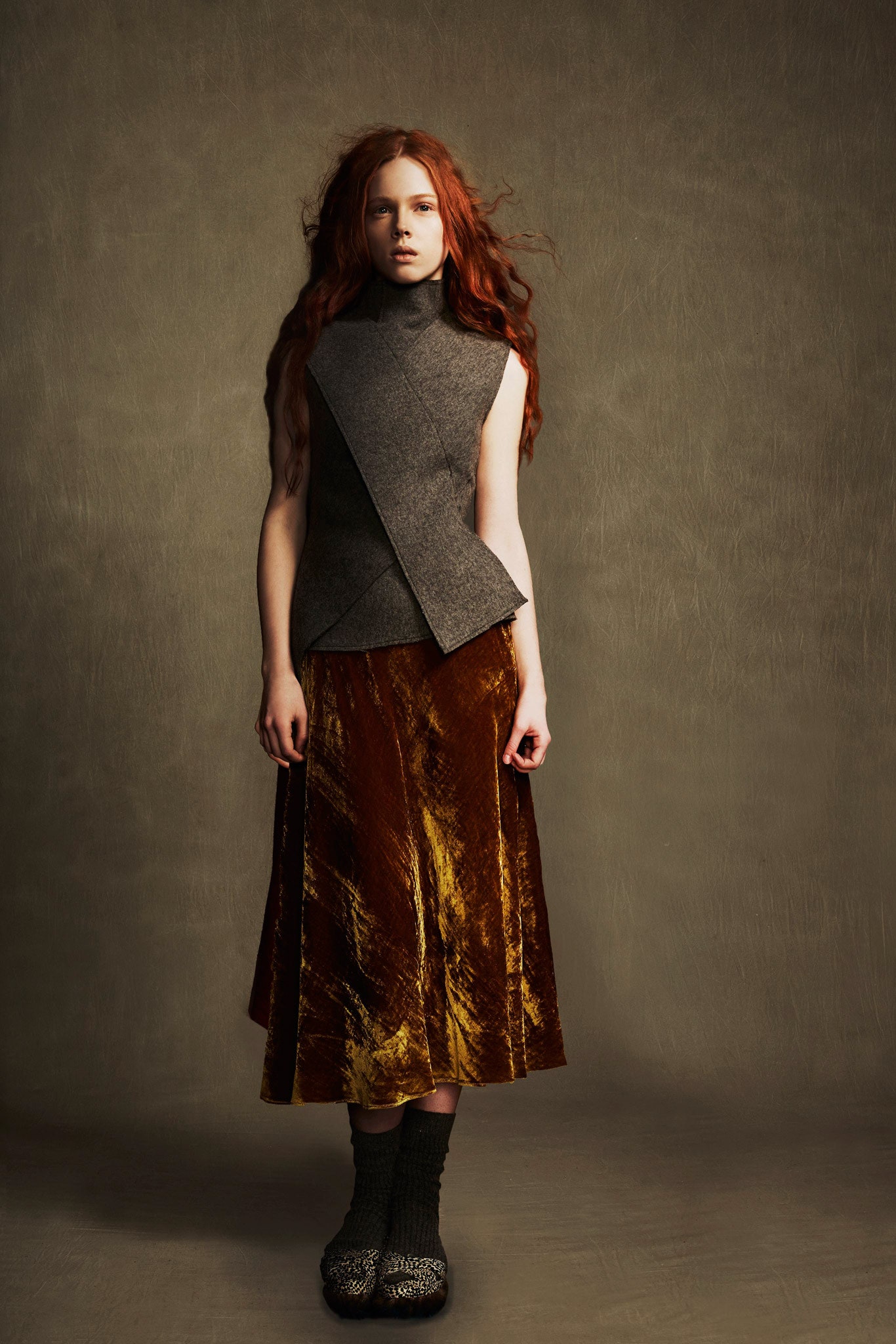 gray wool sleeveless high-neck fitted top