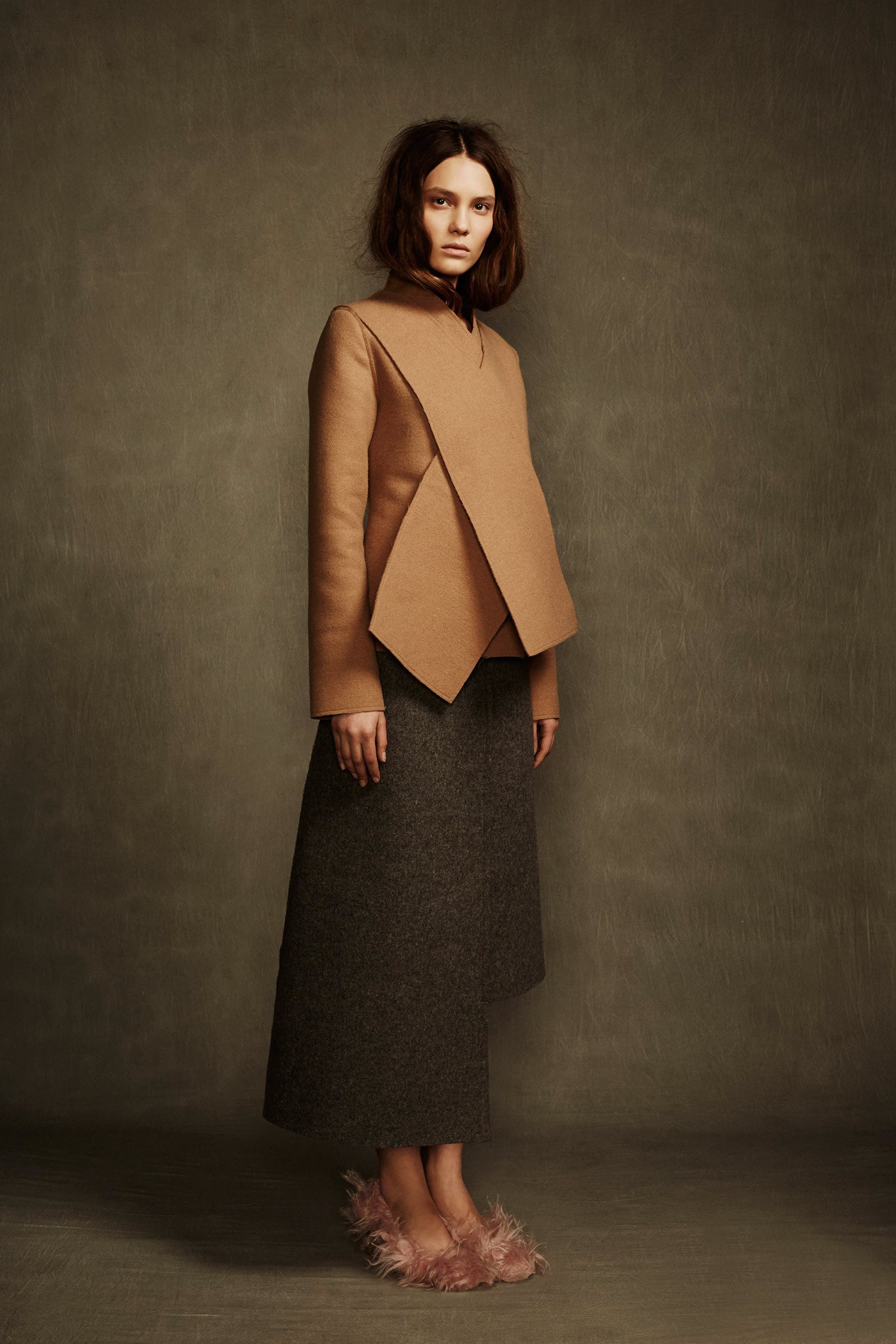 beige wool long-sleeve collared fitted jacket