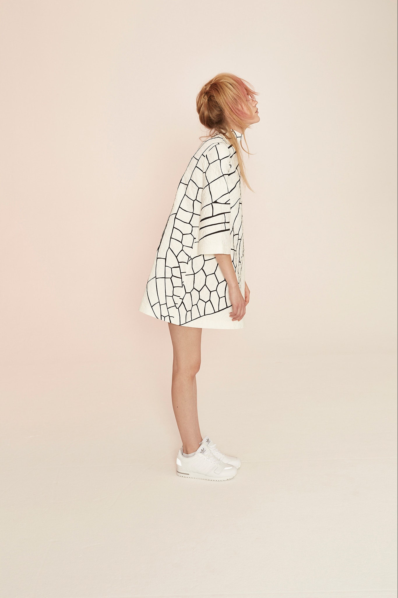 relaxed white and black printed dress