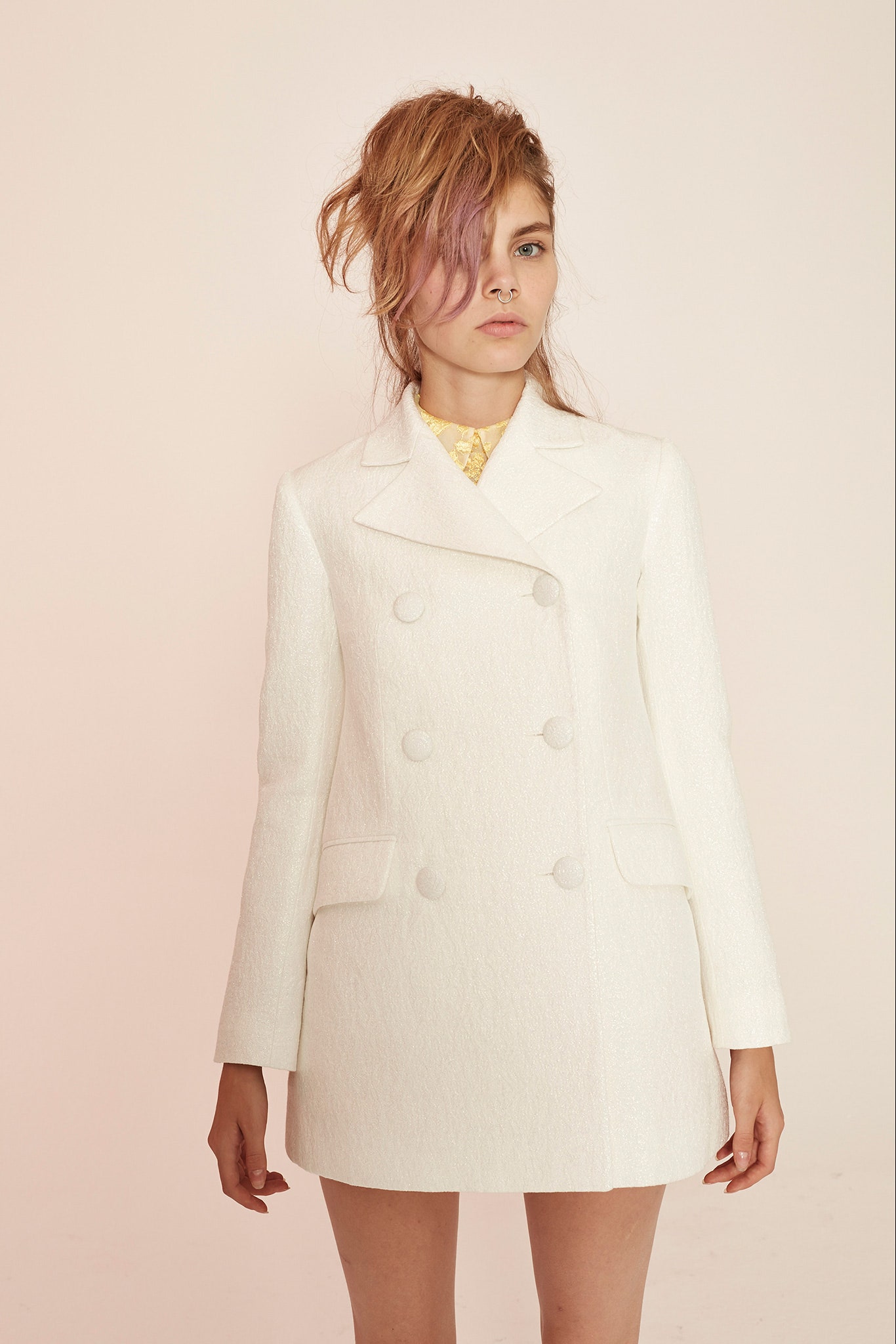 fitted white blazer