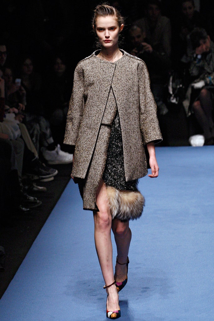 brown wool long-sleeve collared relaxed draped coat