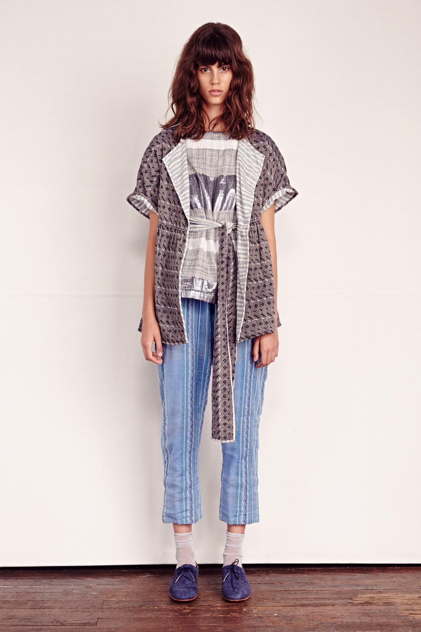 gray cotton short-sleeve collared oversized layered jacket