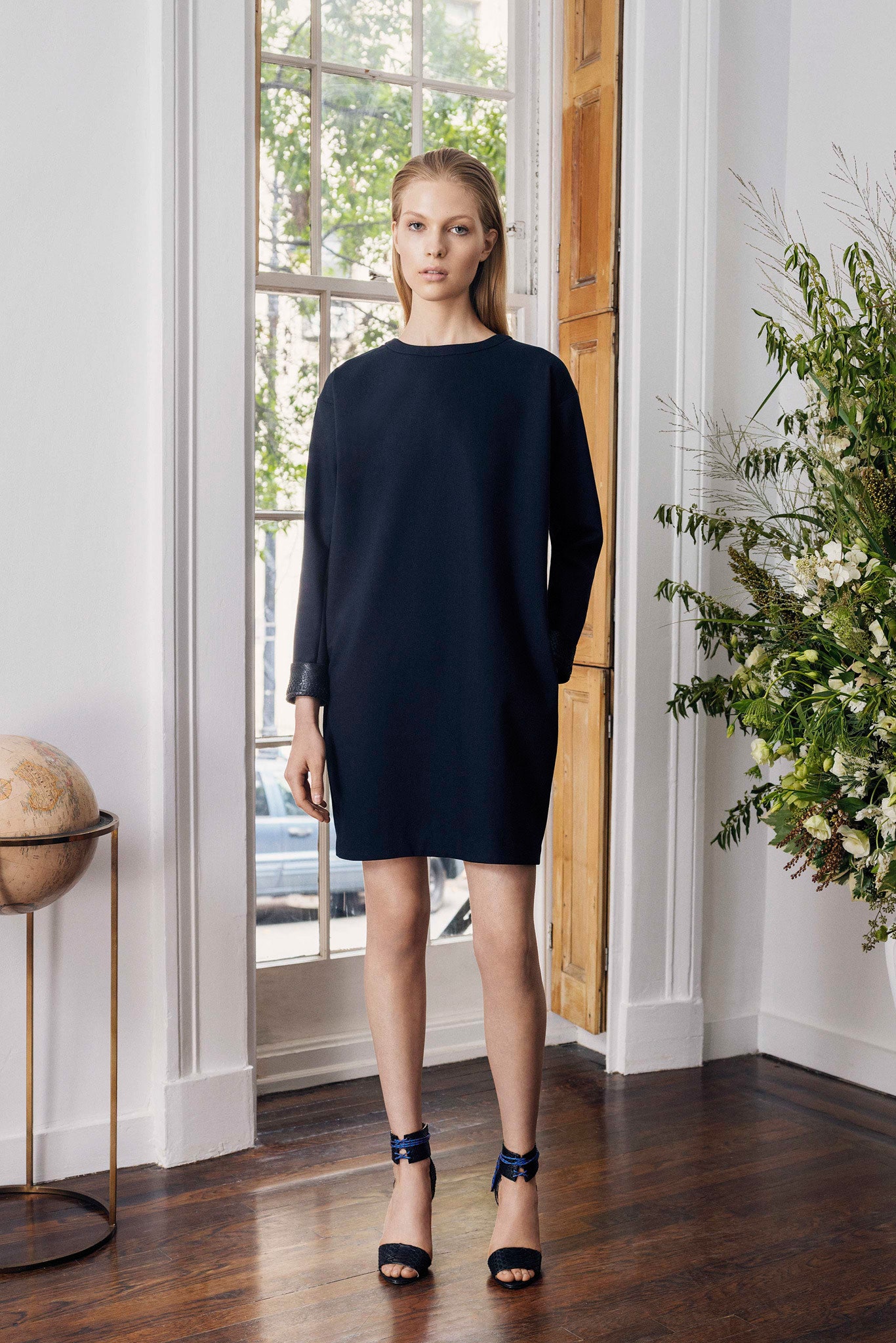 blue cotton long-sleeve collared relaxed straight-leg short dress