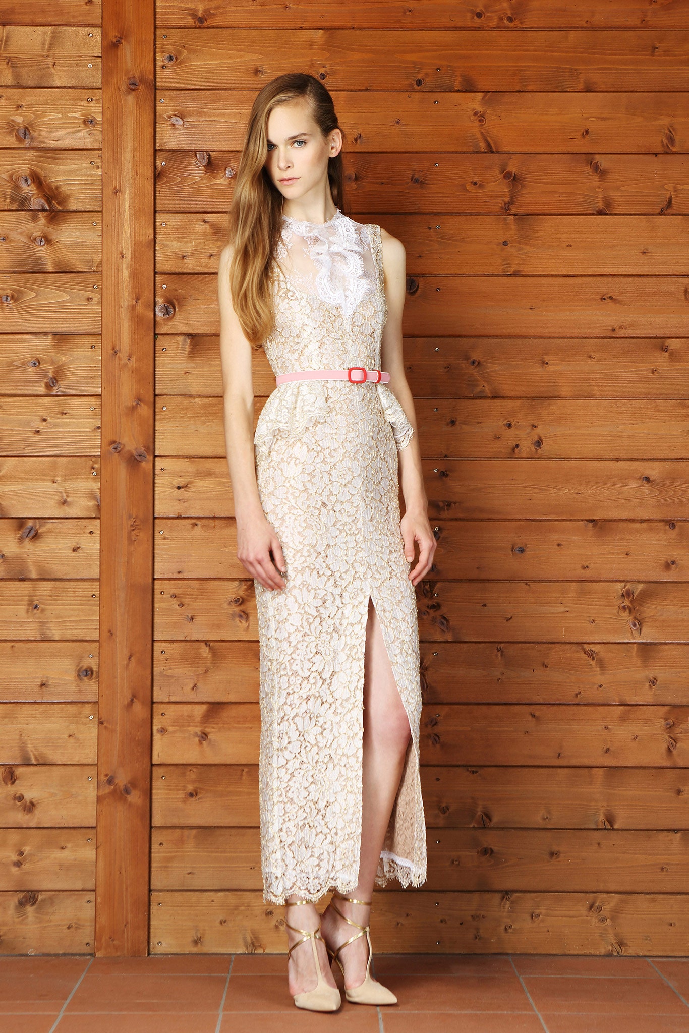 beige lace sleeveless dress