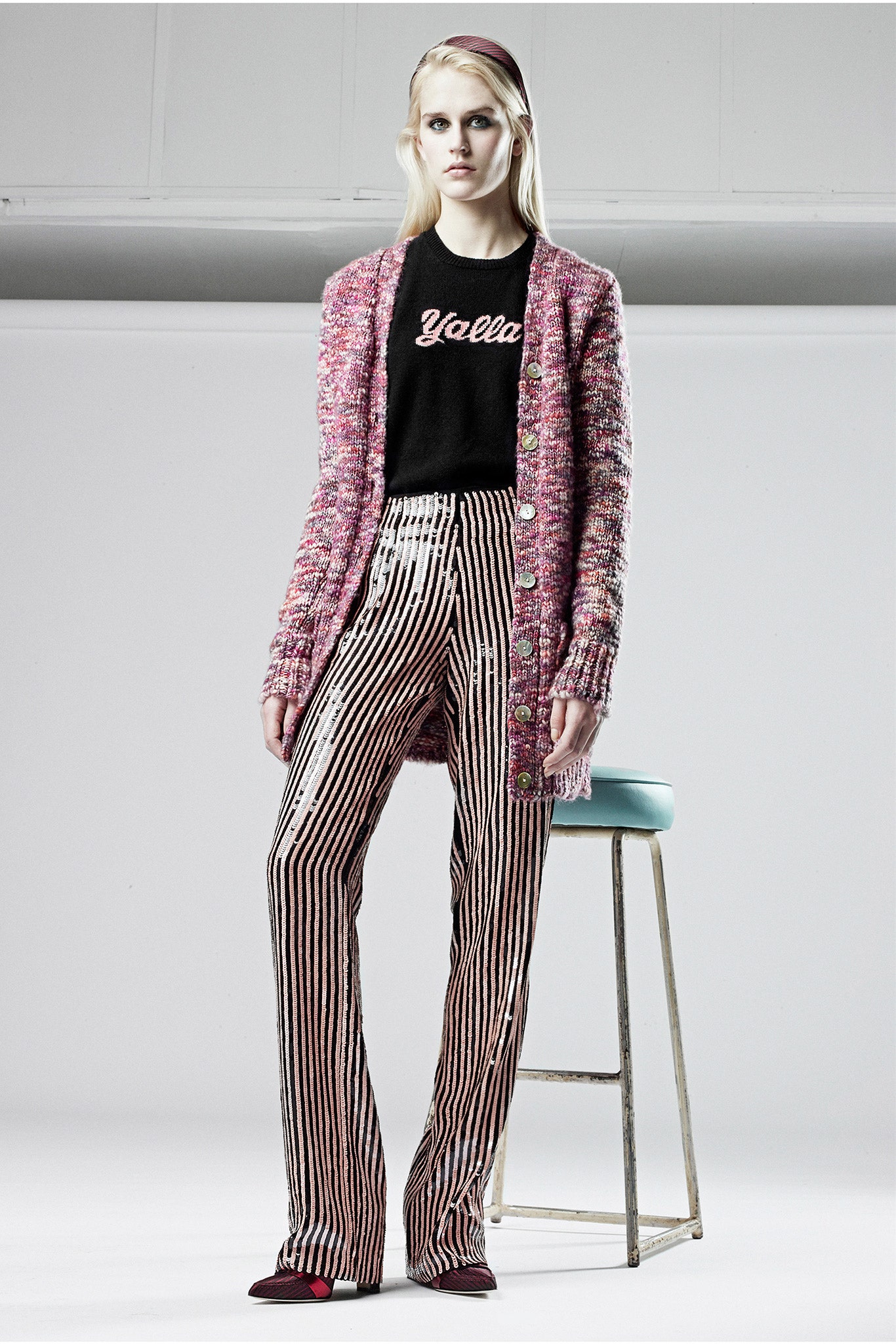 pink cardigan black t-shirt striped pants