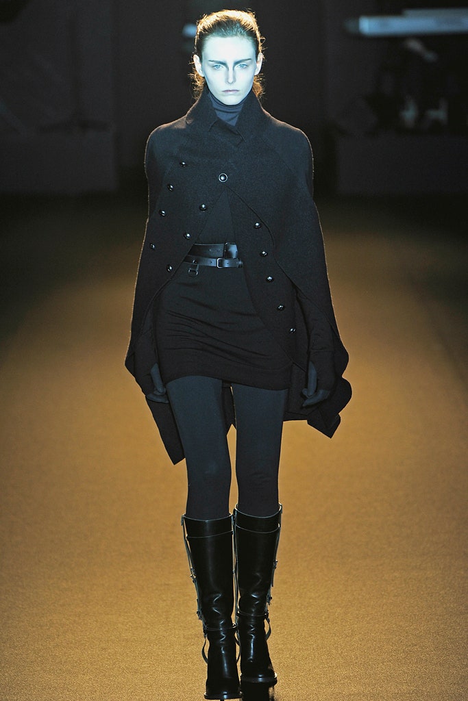 black wool long-sleeve collared relaxed buttoned cape