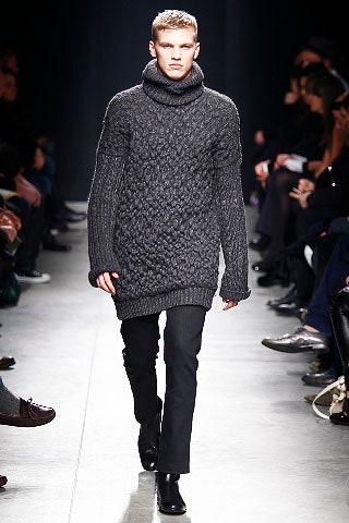 gray wool long-sleeve turtleneck oversized textured sweater