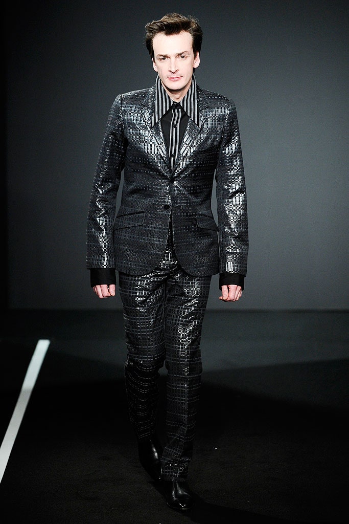 black vinyl long-sleeve collared tailored buttoned suit