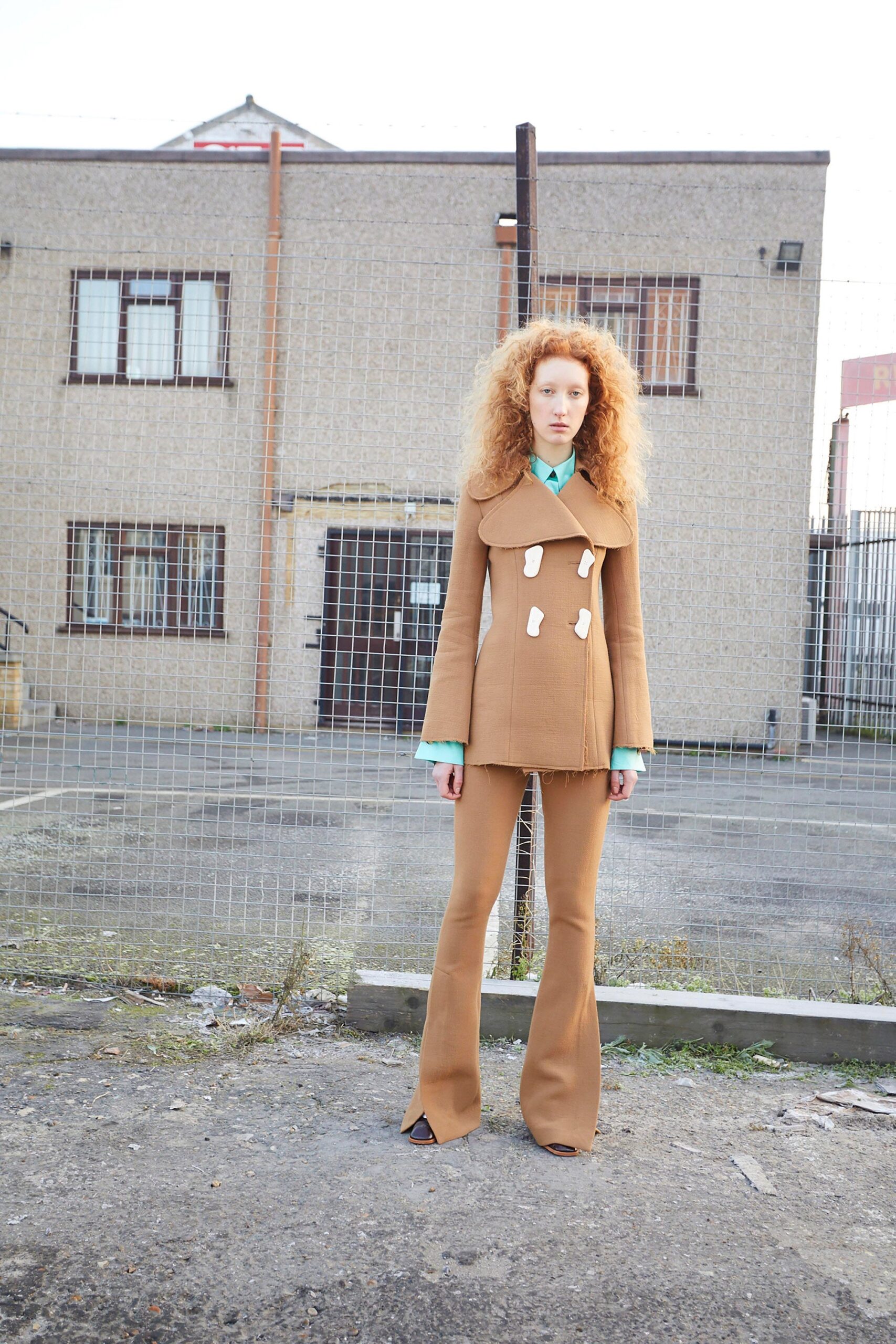 brown wool long-sleeve collared fitted buttoned jacket