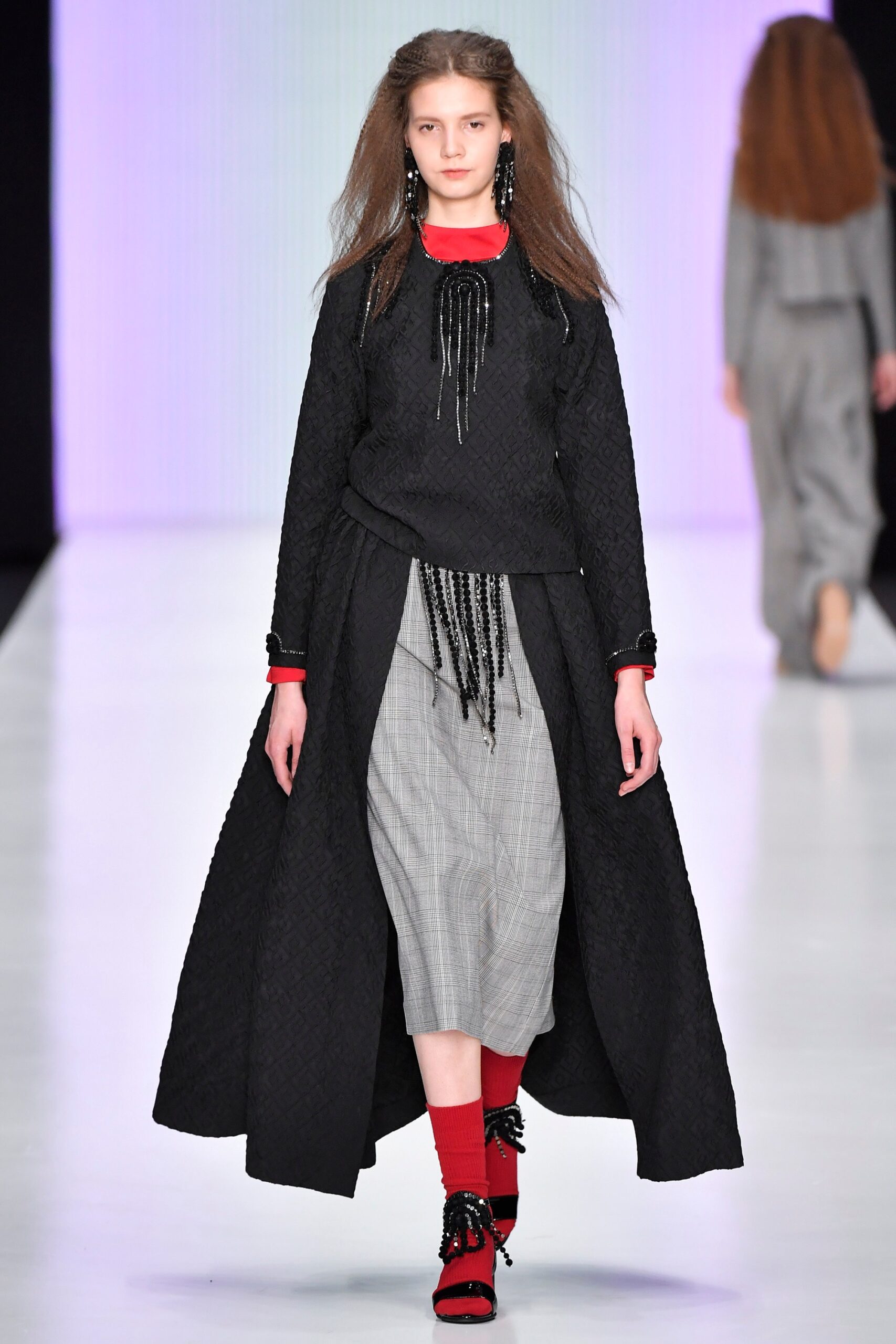 black cotton long-sleeve collared fitted layered maxi coat