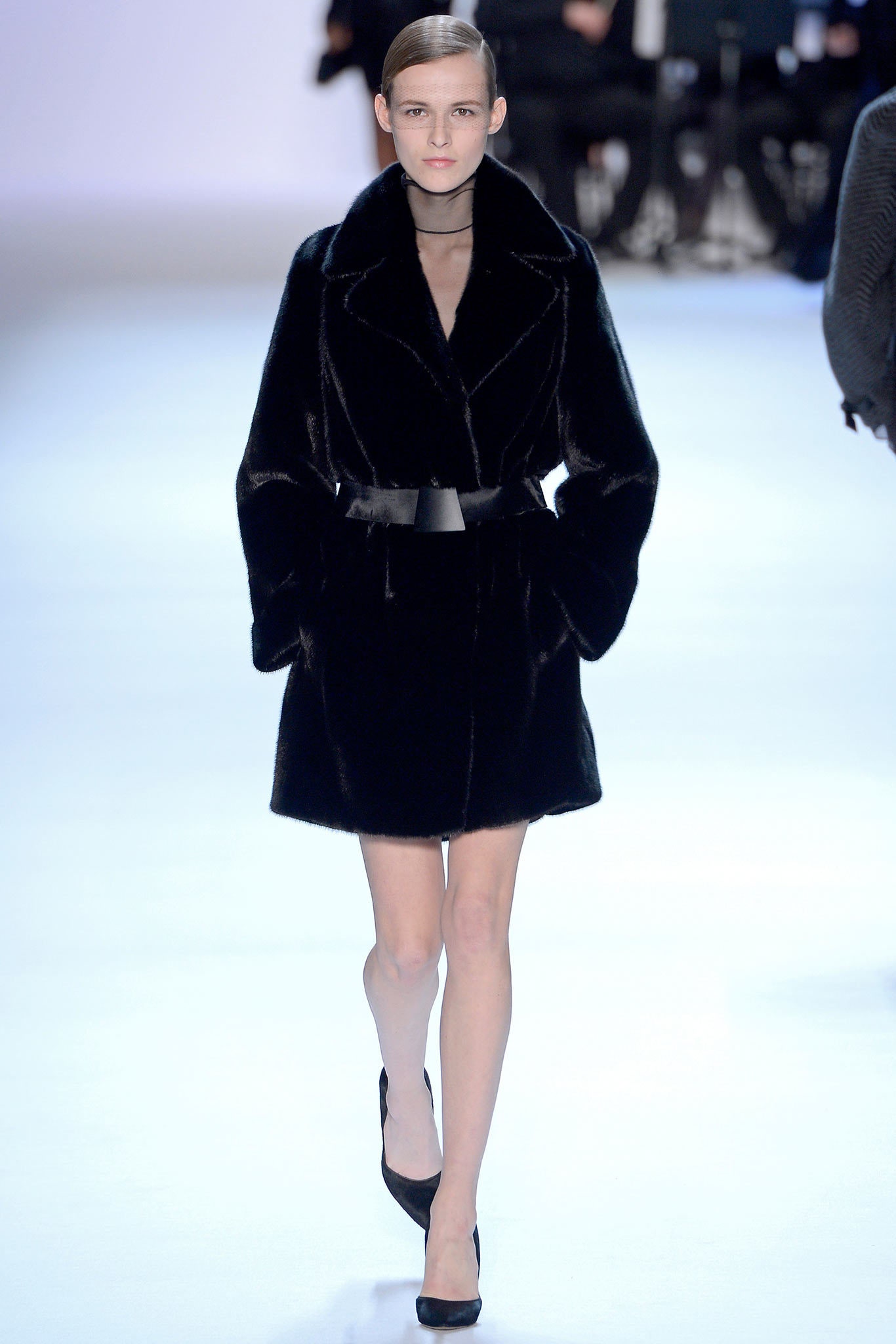 black faux-fur long-sleeve collared fitted belted coat
