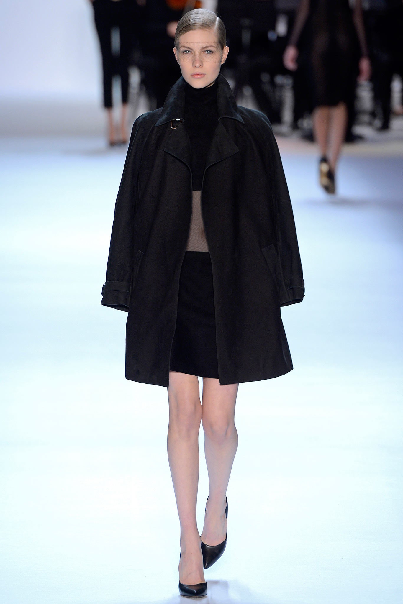 black wool long-sleeve collared relaxed buttoned coat