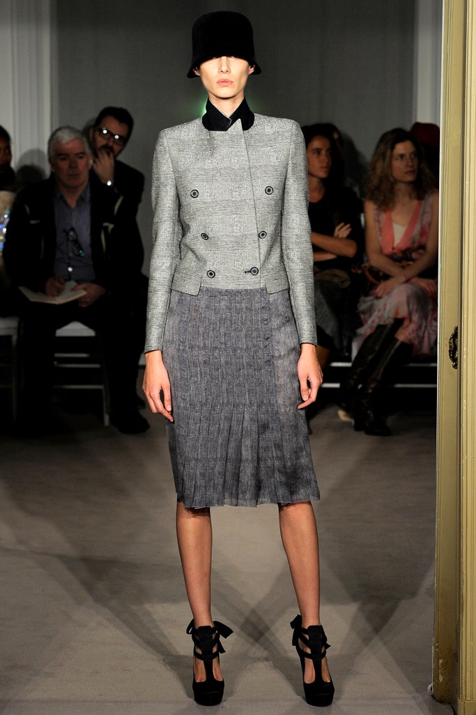 gray tweed long-sleeve collared structured buttoned blazer