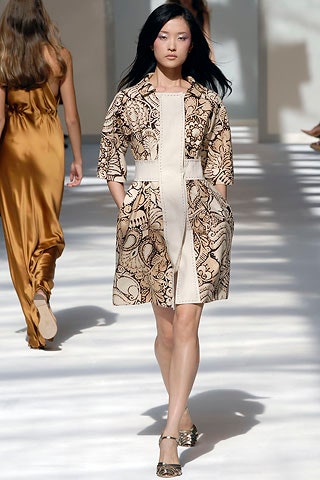 beige cotton short-sleeve collared fitted printed pockets coat