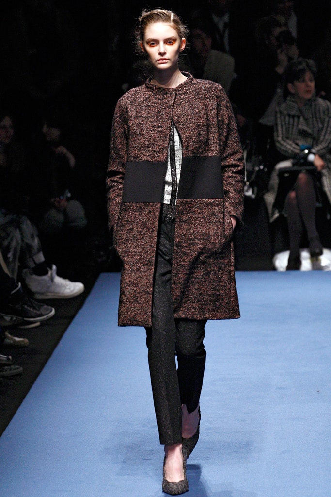 brown wool long-sleeve collared relaxed buttoned layered coat