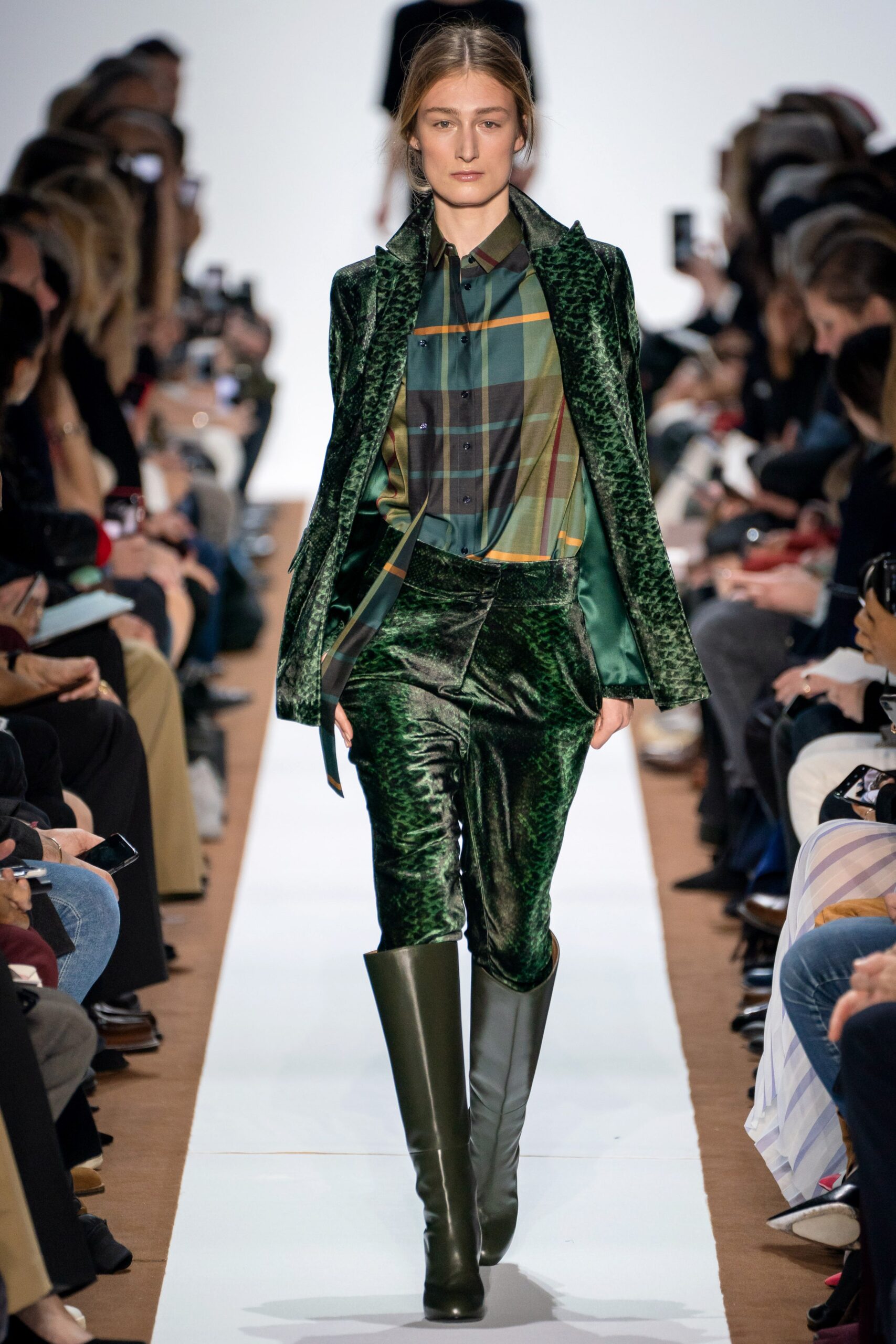 green velvet long-sleeve collared fitted buttoned textured suit