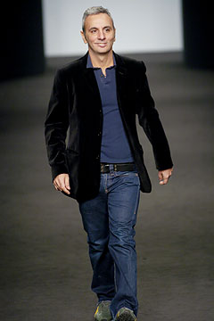 black velvet blazer with blue shirt