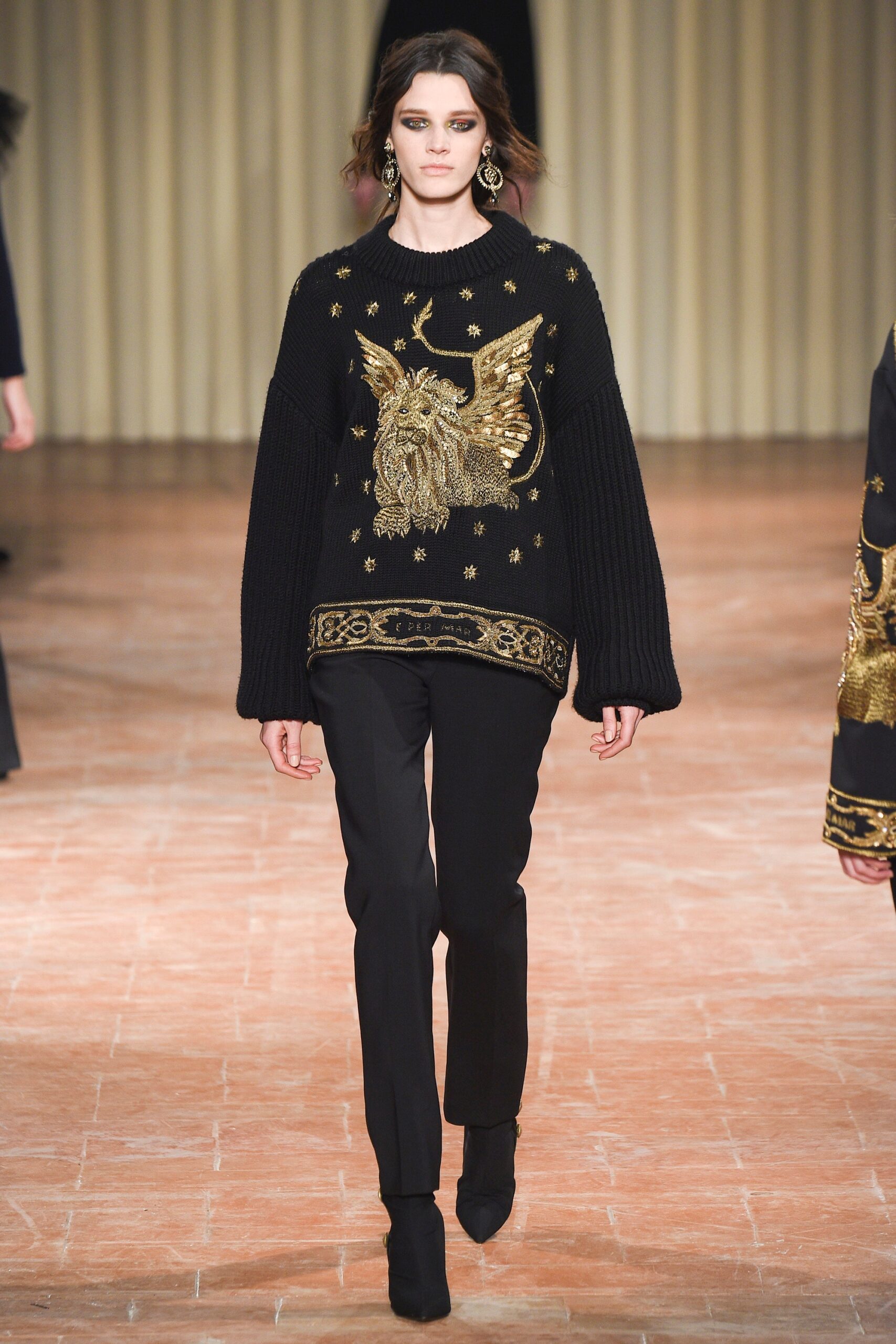 black wool long-sleeve collared oversized embroidered sweater