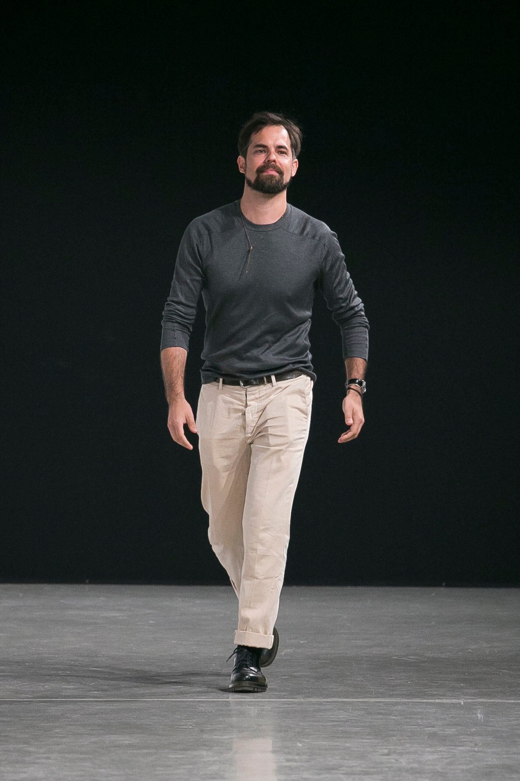 gray fitted top beige pants