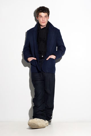 blue tailored blazer with black shirt